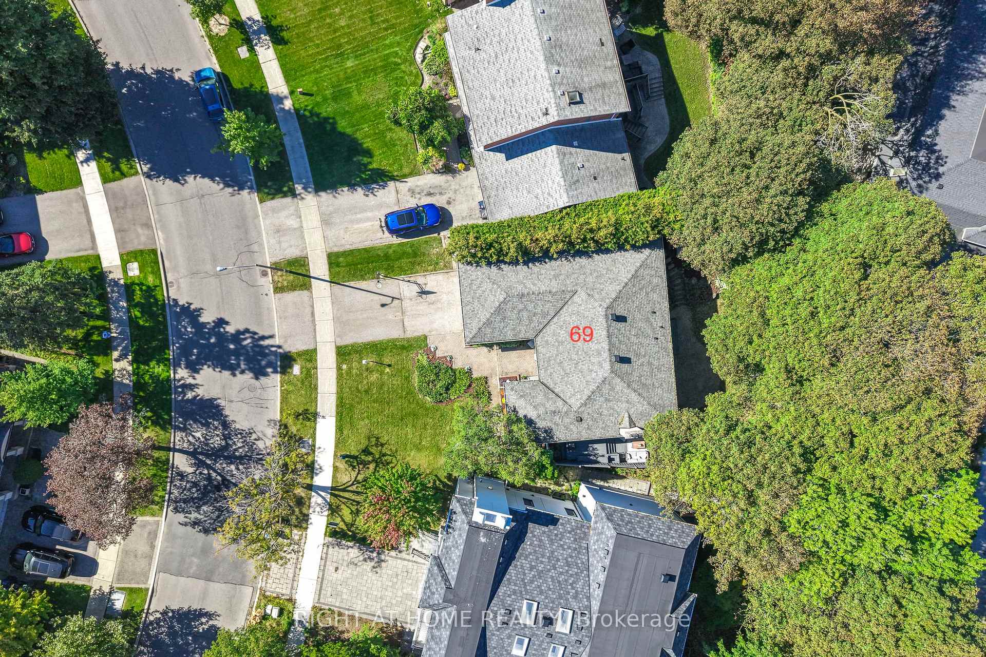 Photo 29 of 69 Montressor Drive, North York, St. Andrew-Windfields — HOMEH