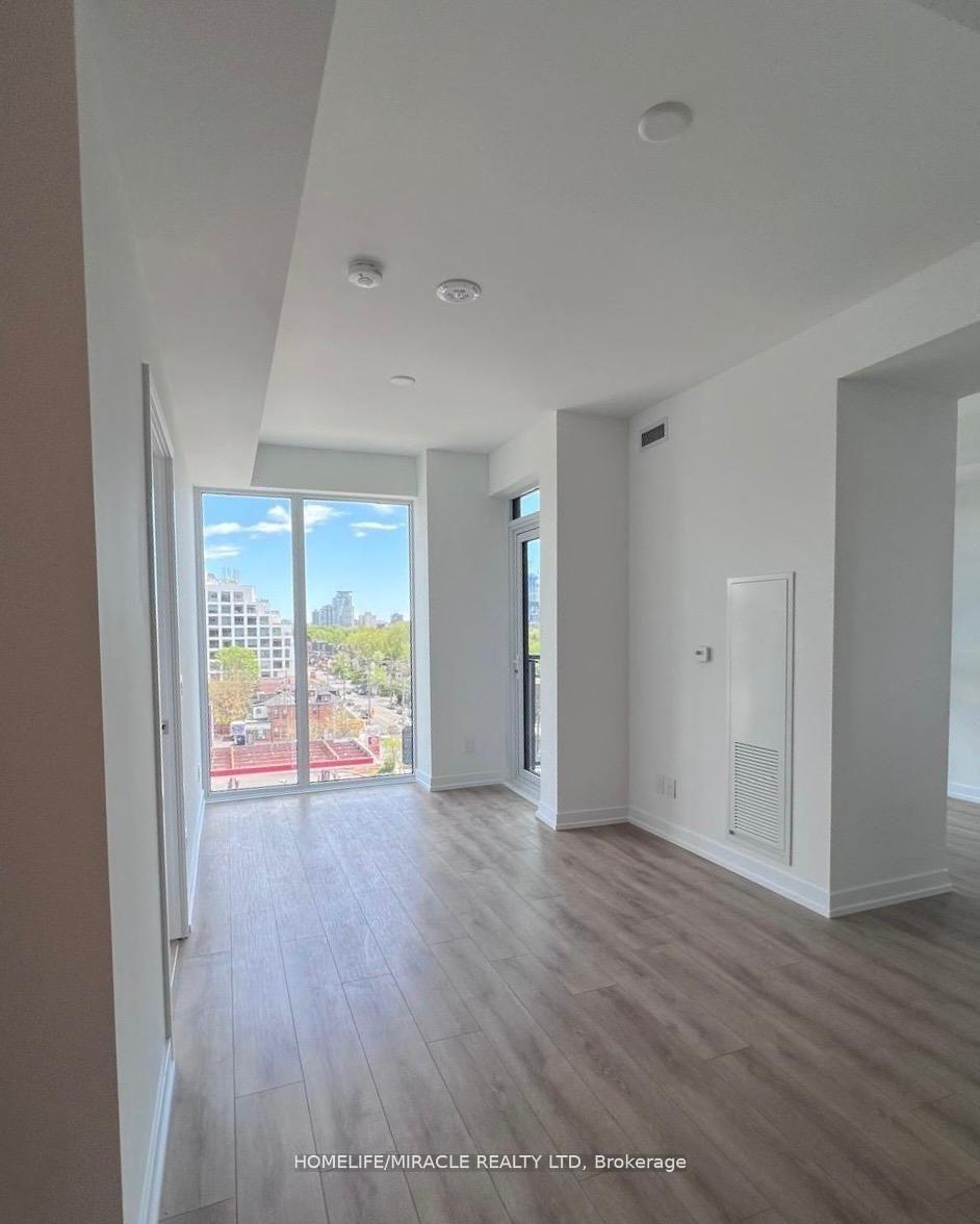 Front of Unit 615, 500 Dupont Street
