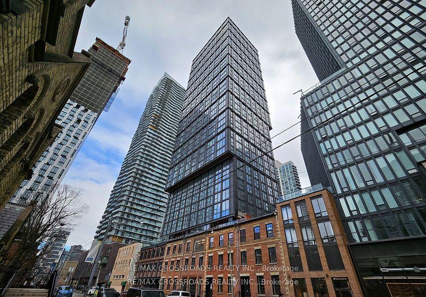 Front of Unit 1605, 82 Dalhousie Street