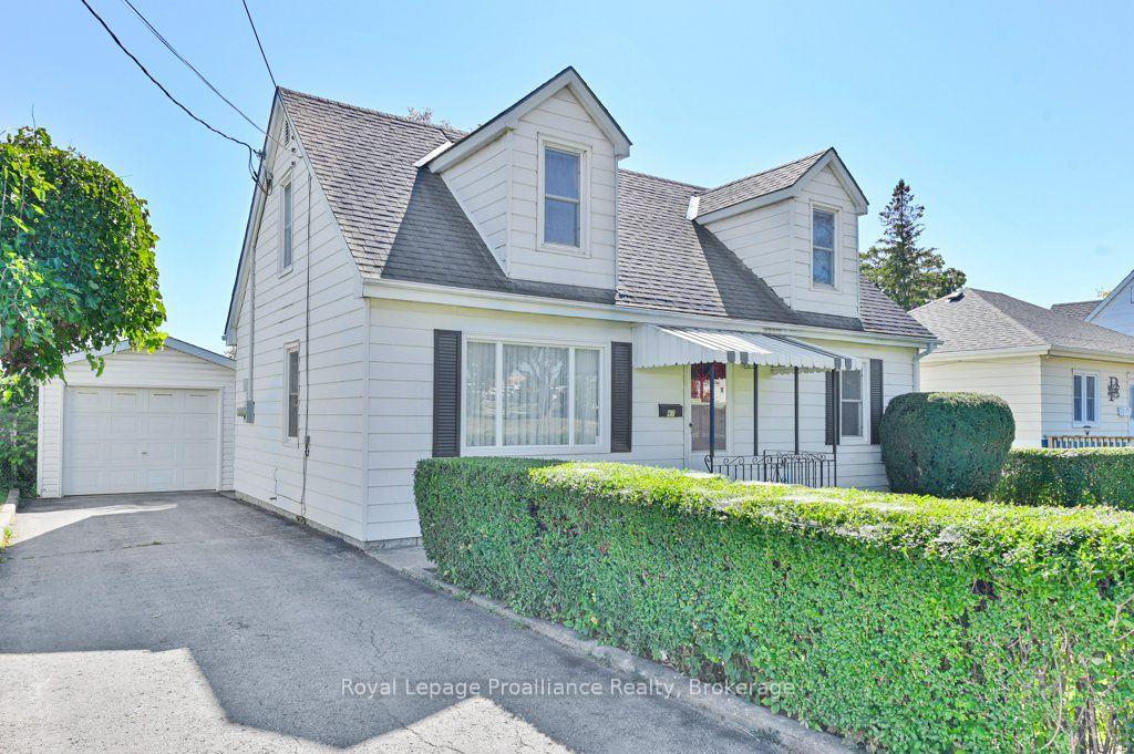 Photo 2 of 47 Bay Drive, Belleville, Belleville Ward — HOMEH