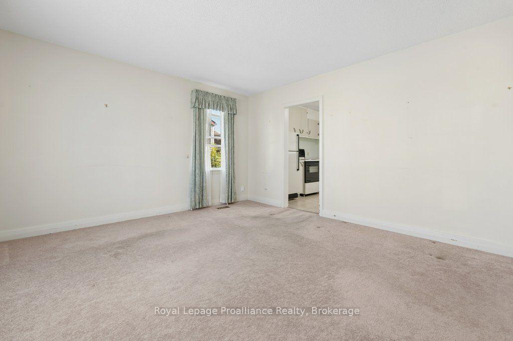Photo 10 of 47 Bay Drive, Belleville, Belleville Ward — HOMEH