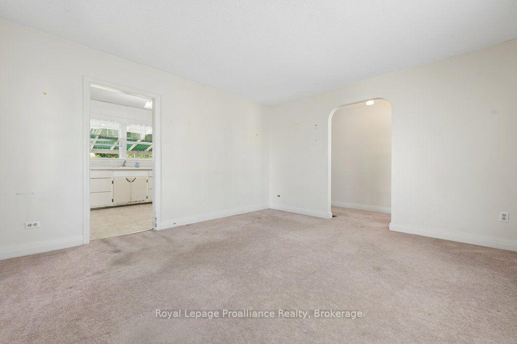 Photo 11 of 47 Bay Drive, Belleville, Belleville Ward — HOMEH