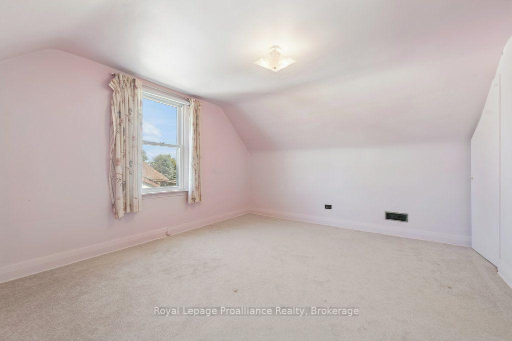 Photo 23 of 47 Bay Drive, Belleville, Belleville Ward — HOMEH