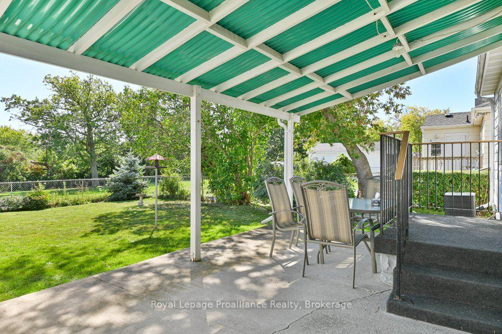 Photo 24 of 47 Bay Drive, Belleville, Belleville Ward — HOMEH