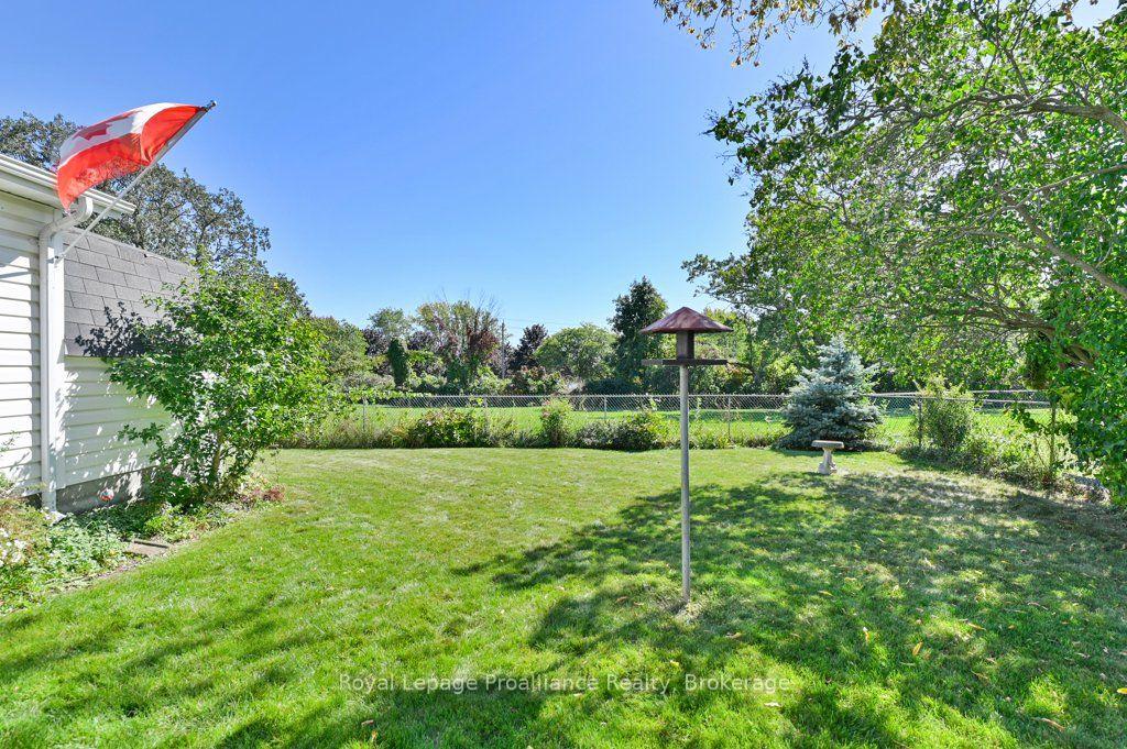 Photo 26 of 47 Bay Drive, Belleville, Belleville Ward — HOMEH
