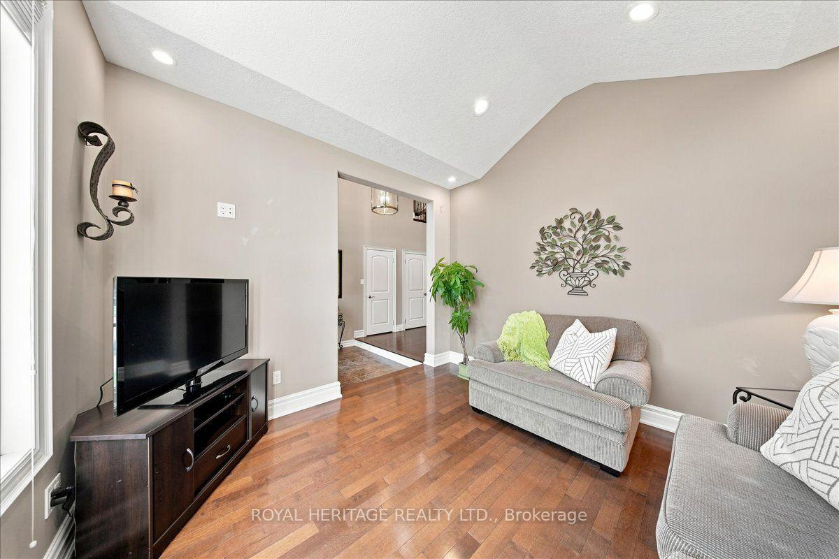 Photo 9 of 840 Stevenson Road, Oshawa, Northglen — HOMEH