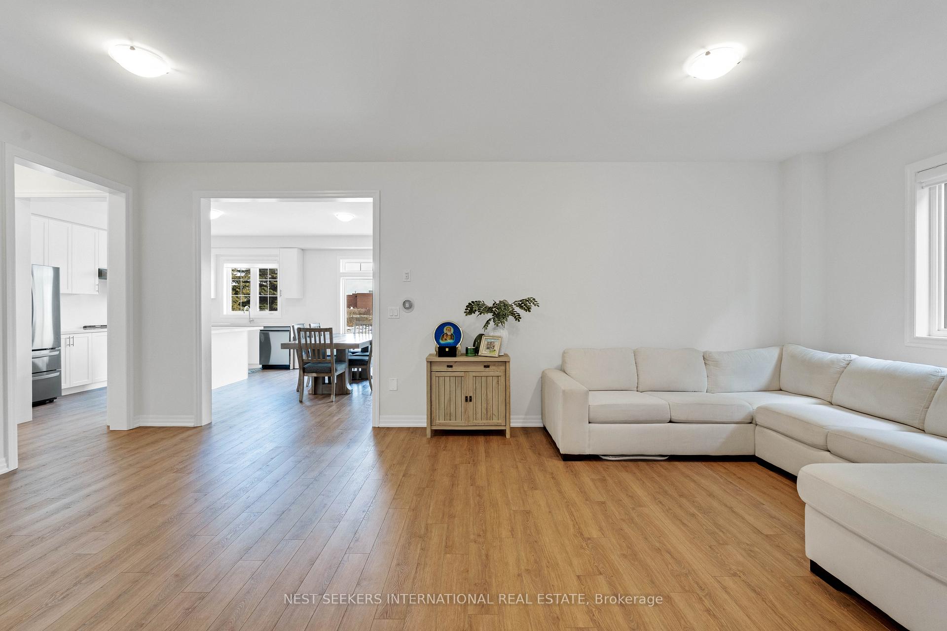 Photo 7 of 95 Pembrook Street, Caledon, Bolton East — HOMEH