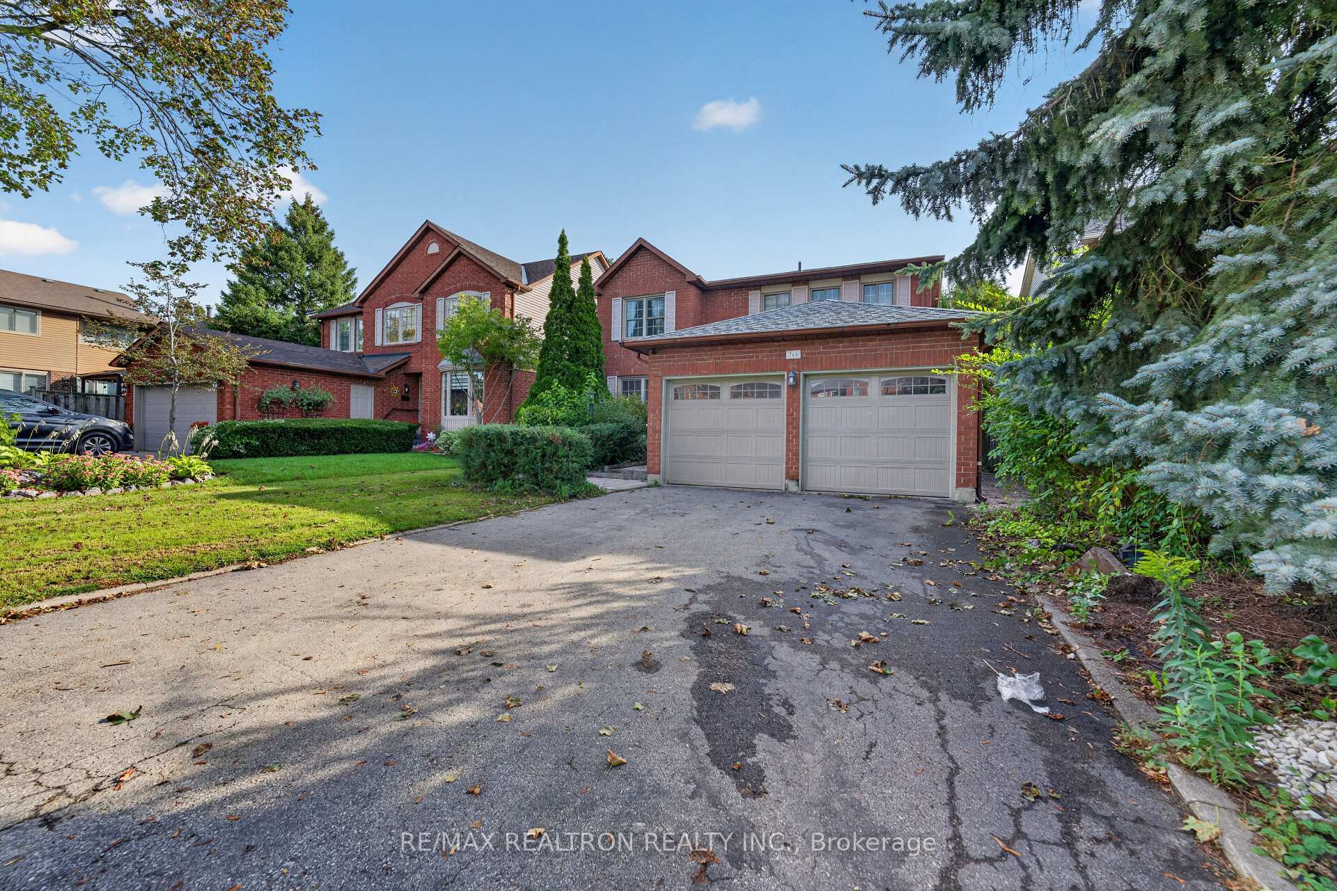Photo 1 of 765 Stonepath Circle, Pickering, Amberlea — HOMEH