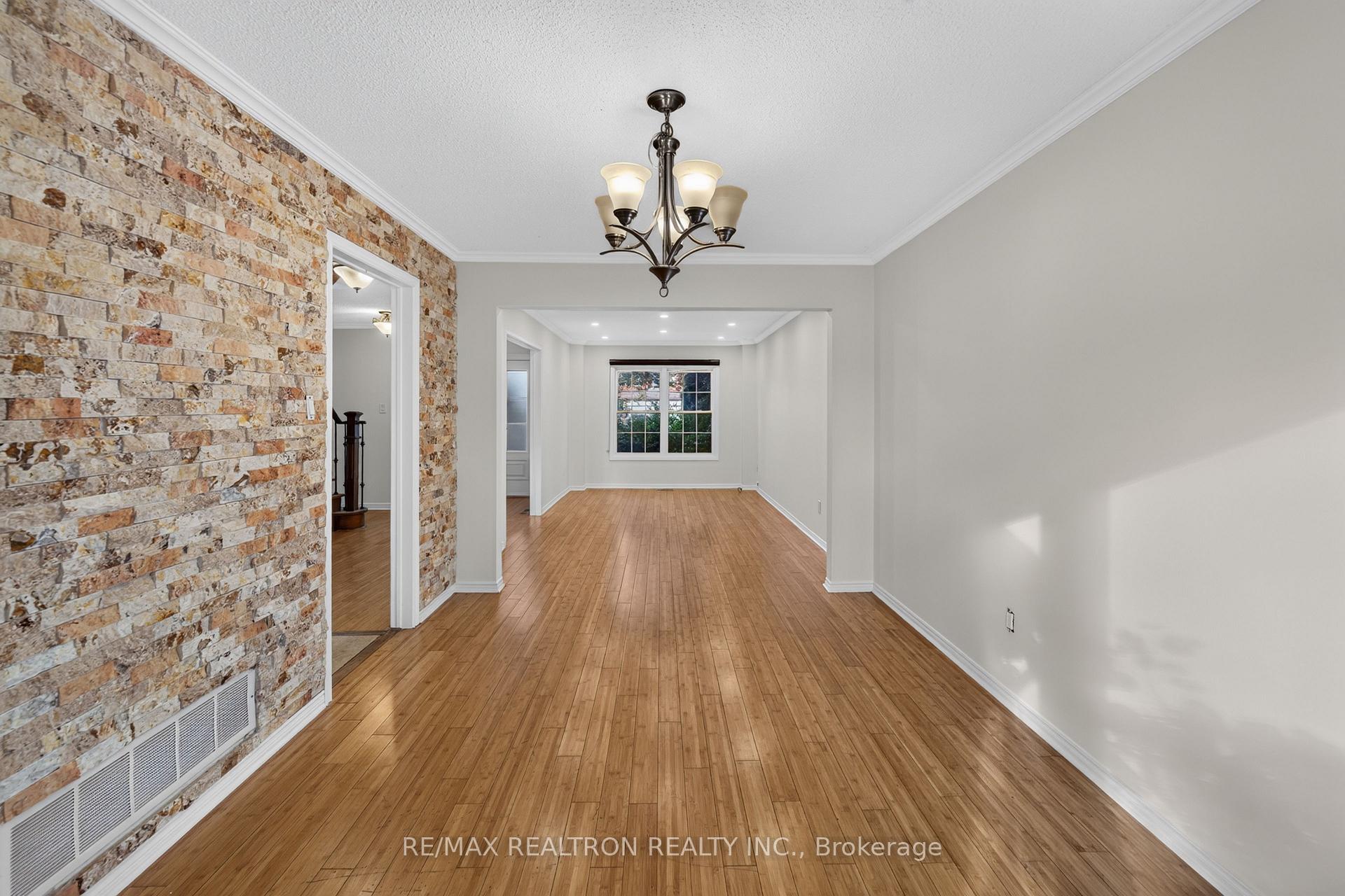 Photo 9 of 765 Stonepath Circle, Pickering, Amberlea — HOMEH