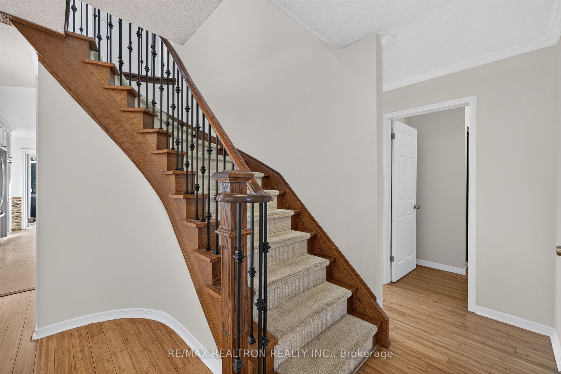 Photo 20 of 765 Stonepath Circle, Pickering, Amberlea — HOMEH