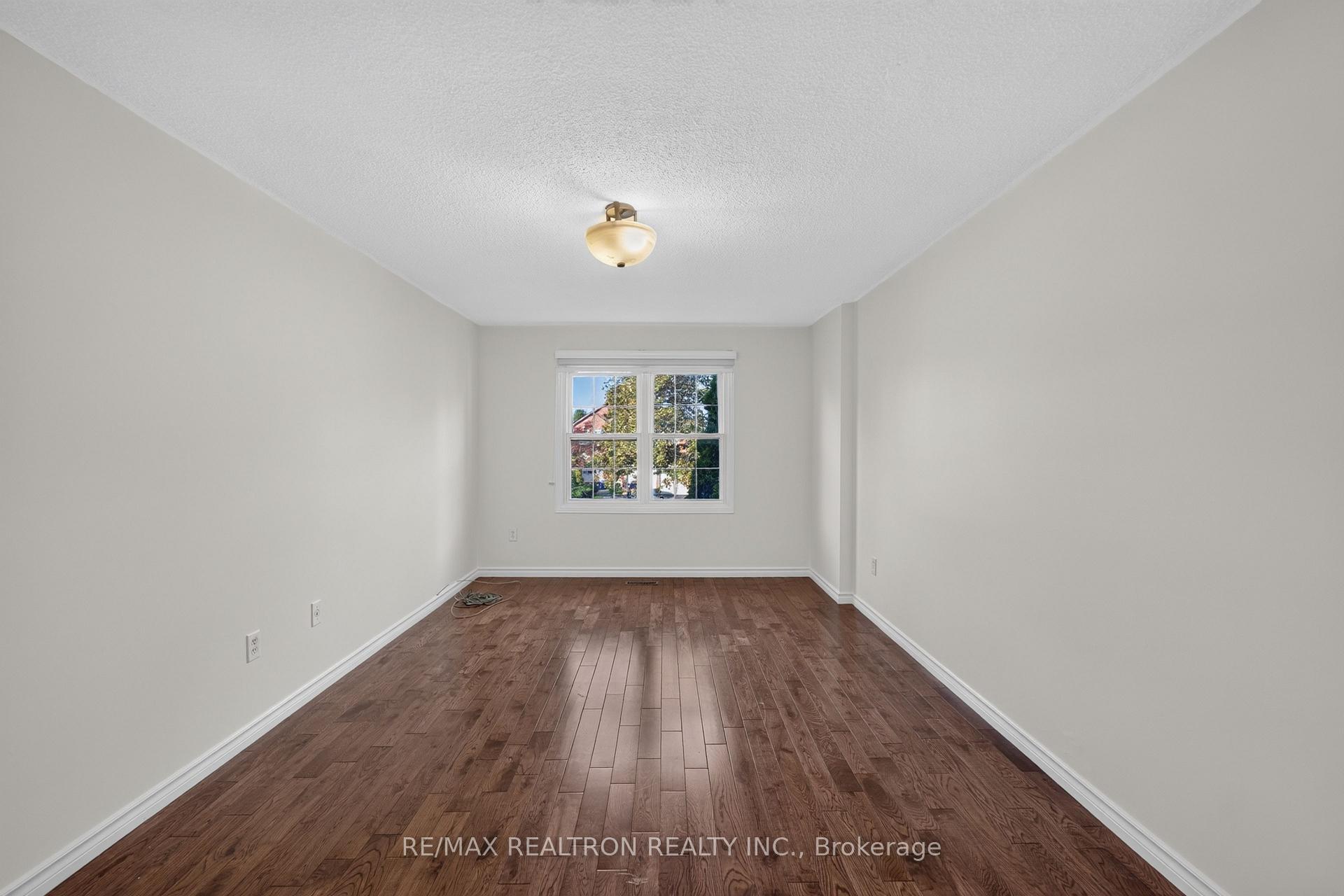 Photo 23 of 765 Stonepath Circle, Pickering, Amberlea — HOMEH