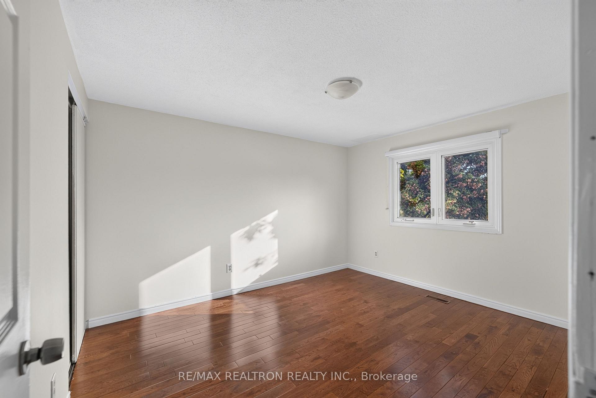 Photo 25 of 765 Stonepath Circle, Pickering, Amberlea — HOMEH
