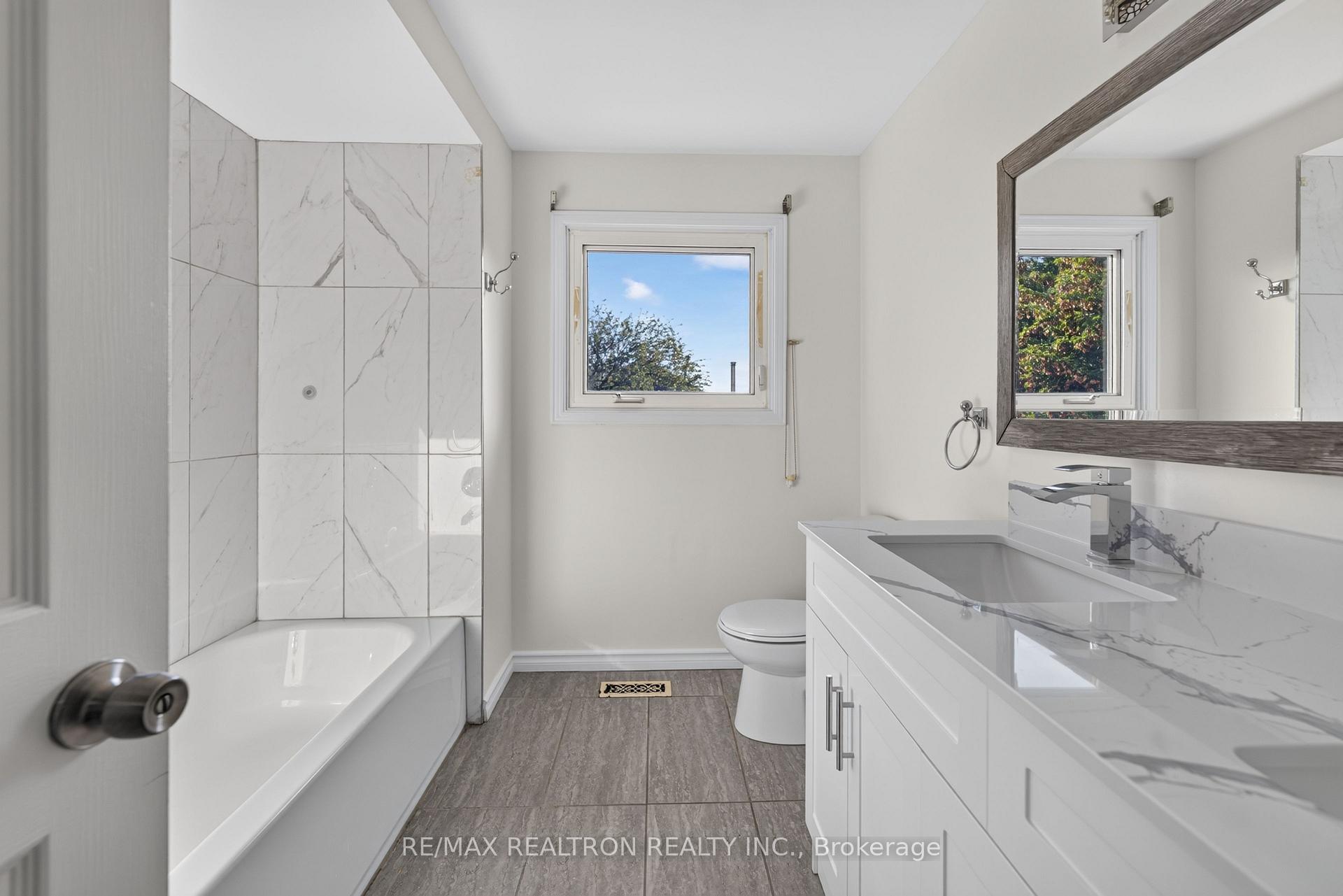 Photo 28 of 765 Stonepath Circle, Pickering, Amberlea — HOMEH