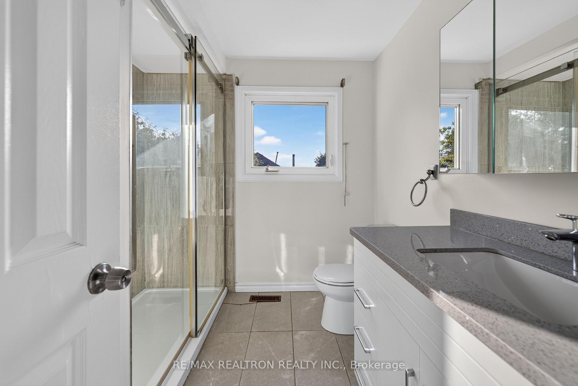 Photo 34 of 765 Stonepath Circle, Pickering, Amberlea — HOMEH