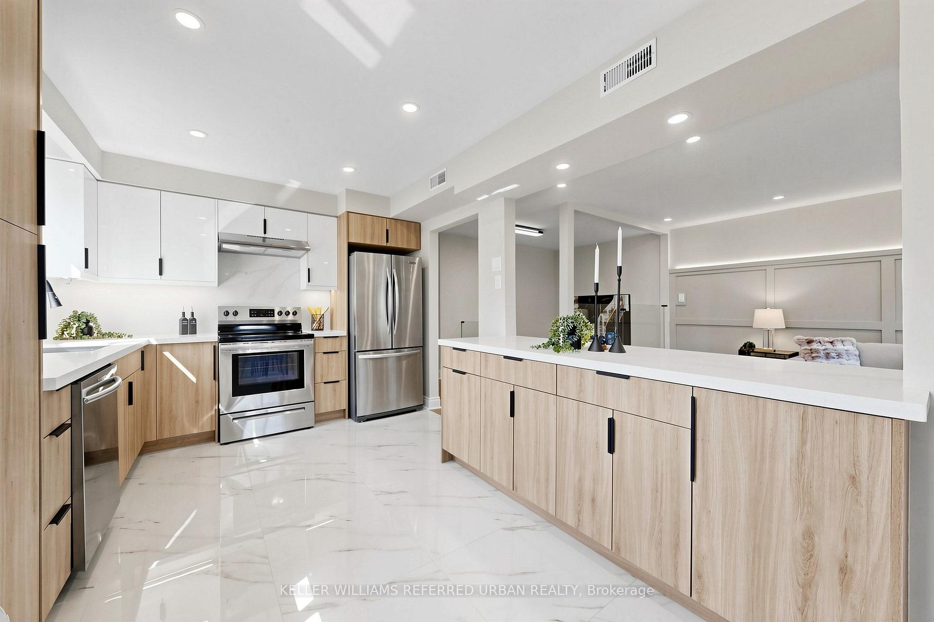 Photo 10 of 143 Silas Hill Drive, North York, Don Valley Village — HOMEH
