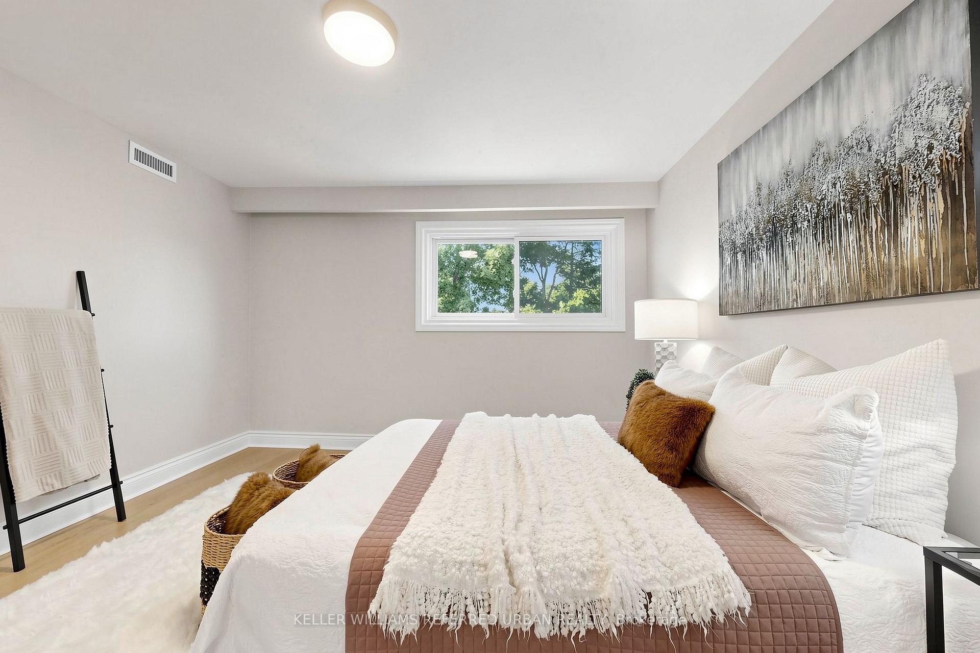 Photo 18 of 143 Silas Hill Drive, North York, Don Valley Village — HOMEH