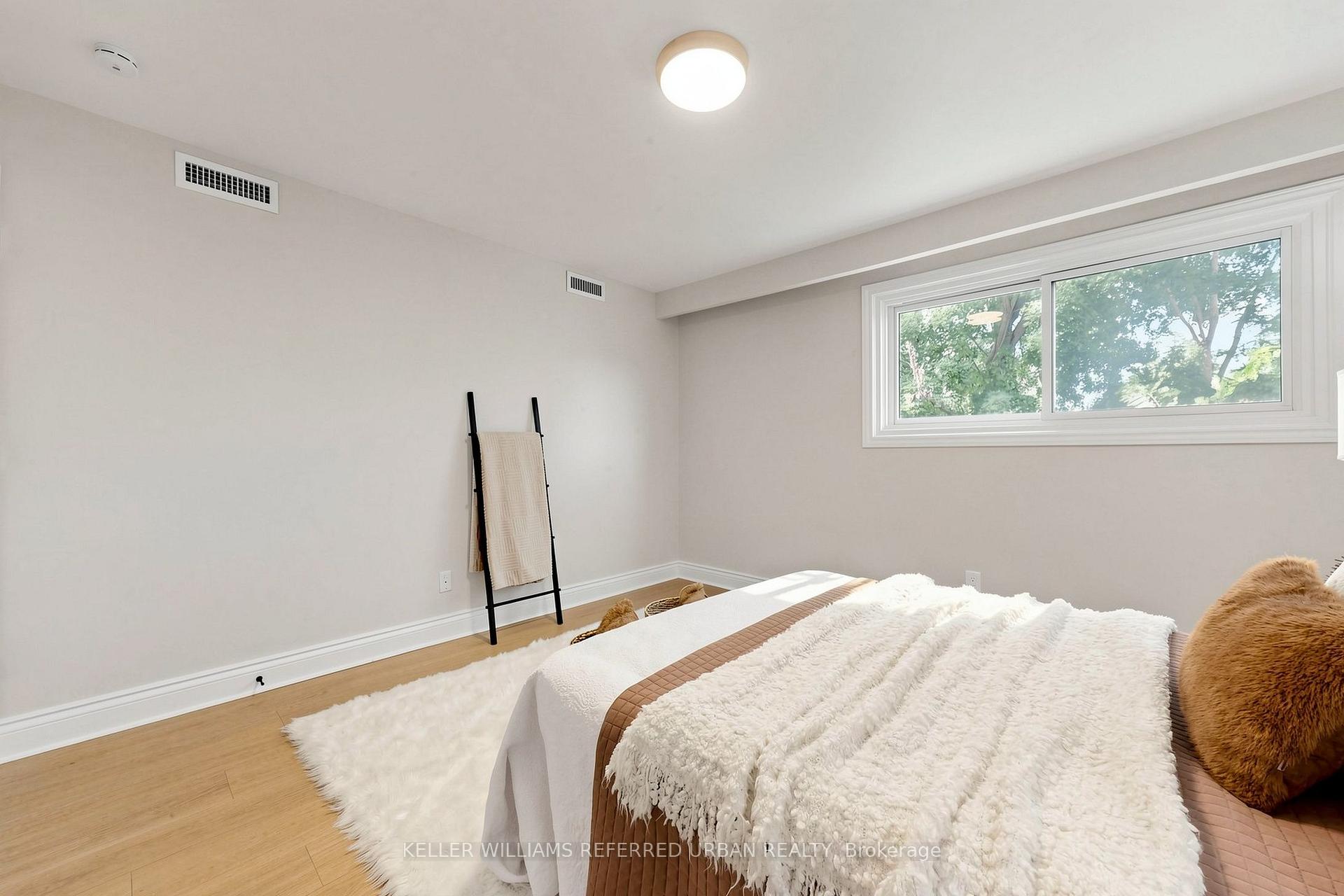 Photo 19 of 143 Silas Hill Drive, North York, Don Valley Village — HOMEH