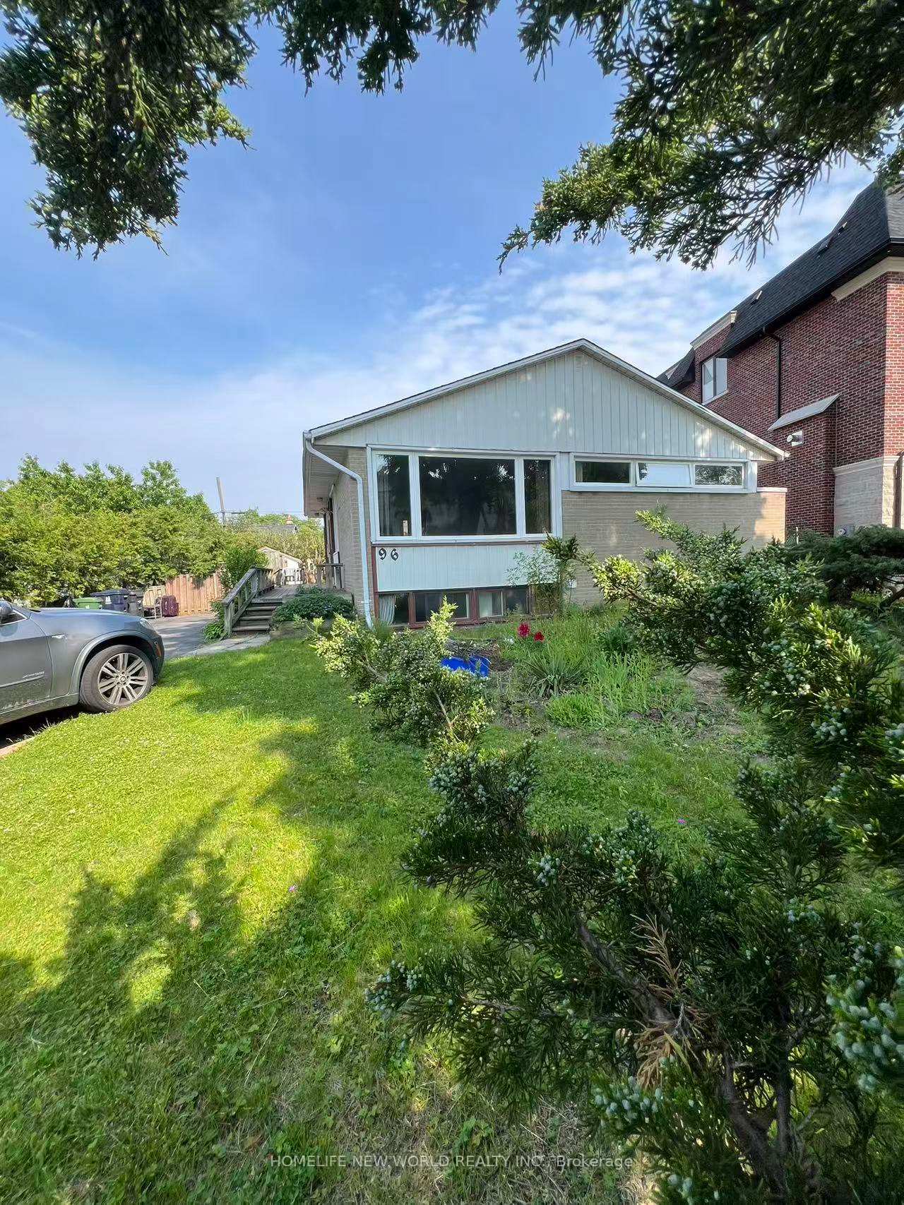Front of 96 Berkinshaw Crescent