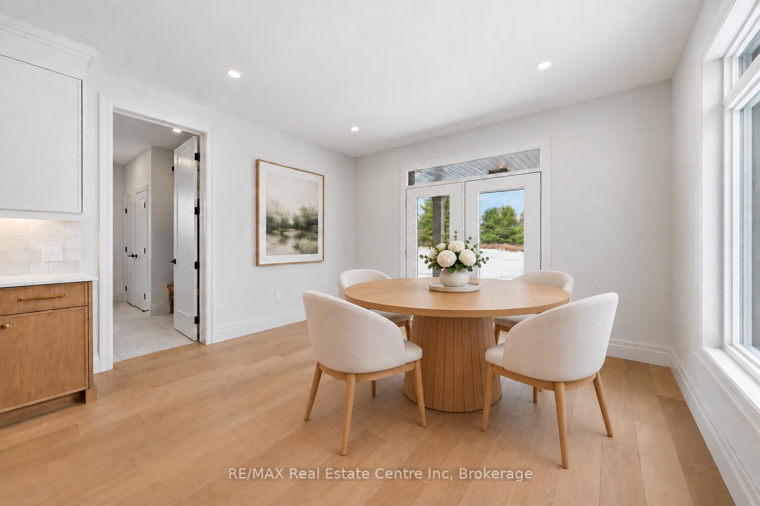 Photo 10 of 5 Prato Verde Lane, Hamilton, Rockton — HOMEH