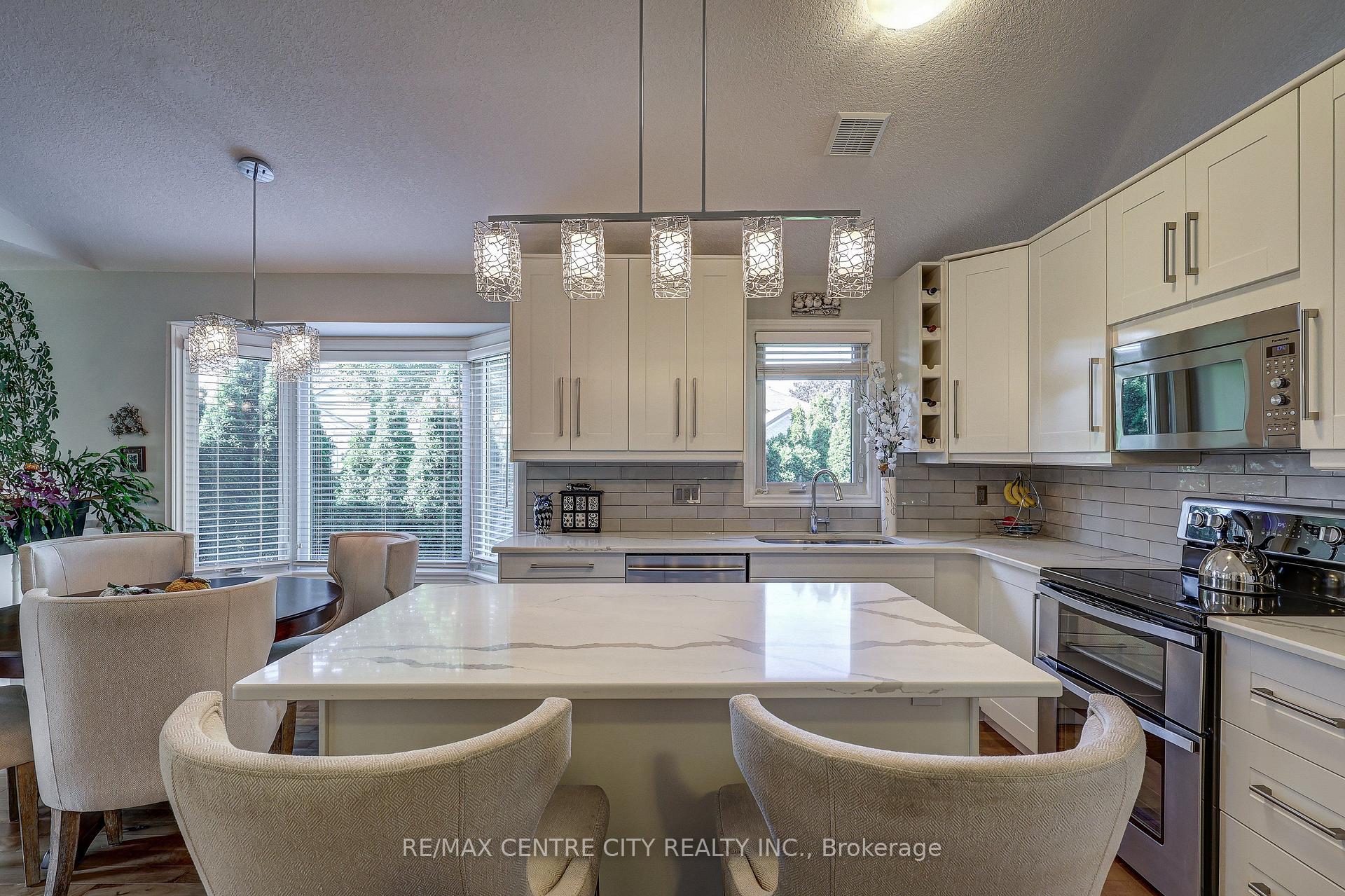 Photo 11 of Unit 8, 20 Windemere Place, St. Thomas — HOMEH