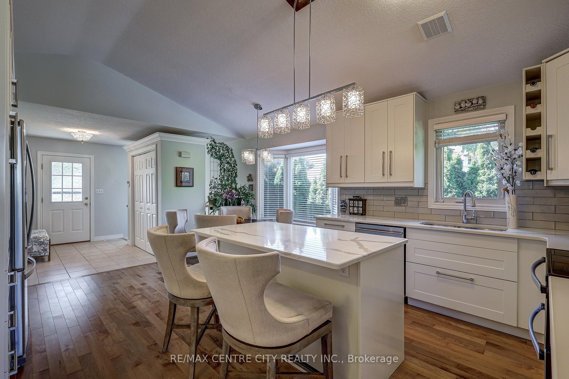 Photo 12 of Unit 8, 20 Windemere Place, St. Thomas — HOMEH