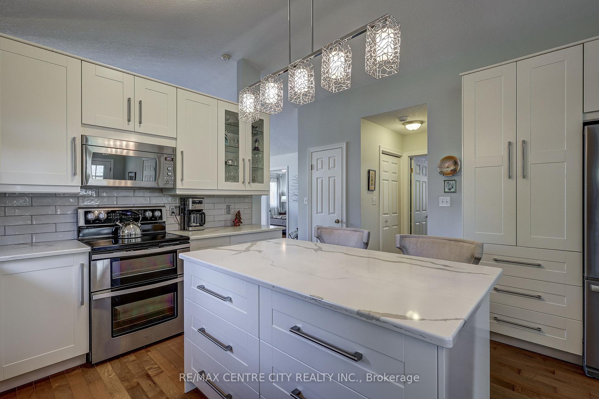 Photo 14 of Unit 8, 20 Windemere Place, St. Thomas — HOMEH