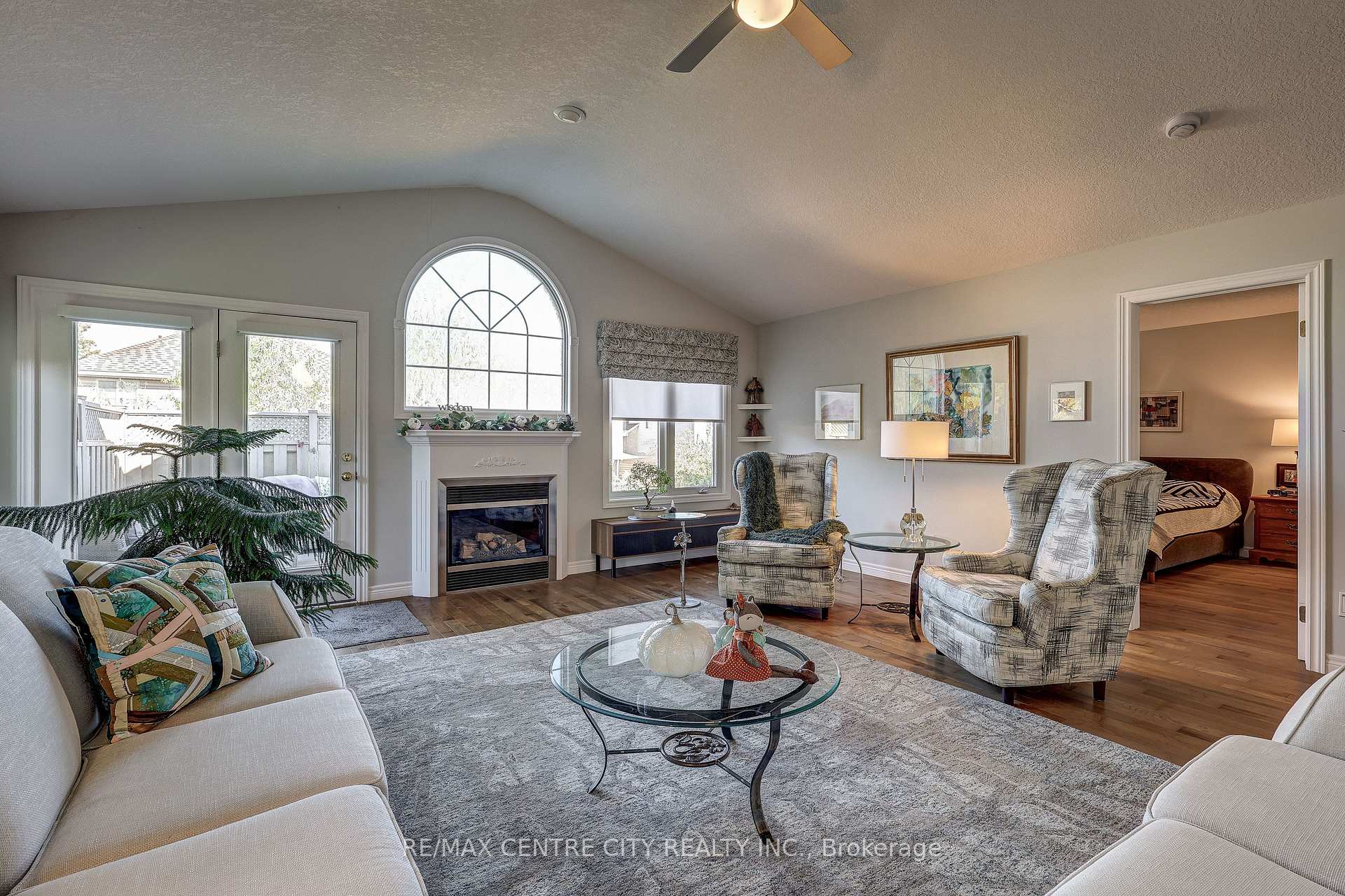 Photo 21 of Unit 8, 20 Windemere Place, St. Thomas — HOMEH