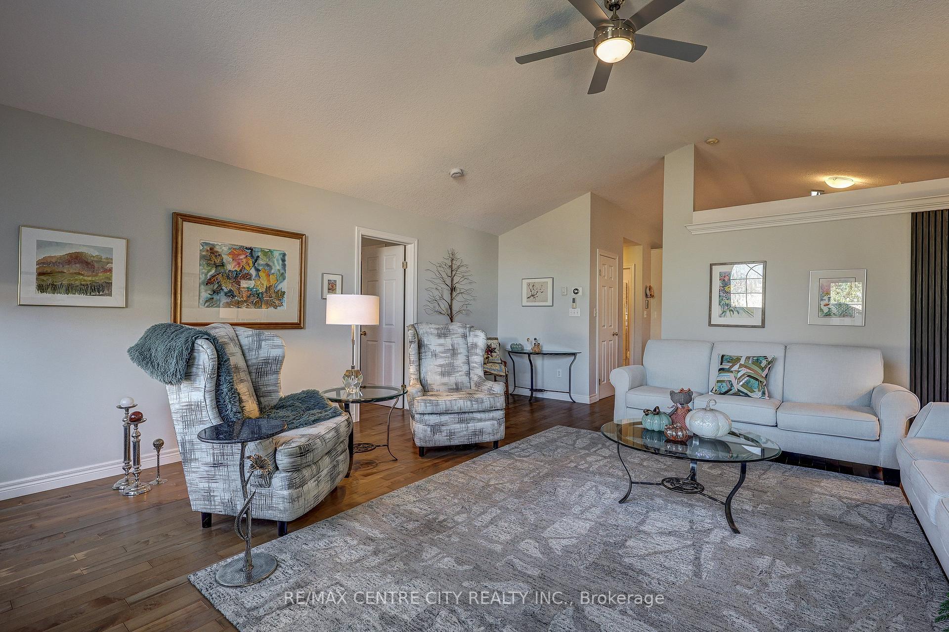 Photo 23 of Unit 8, 20 Windemere Place, St. Thomas — HOMEH