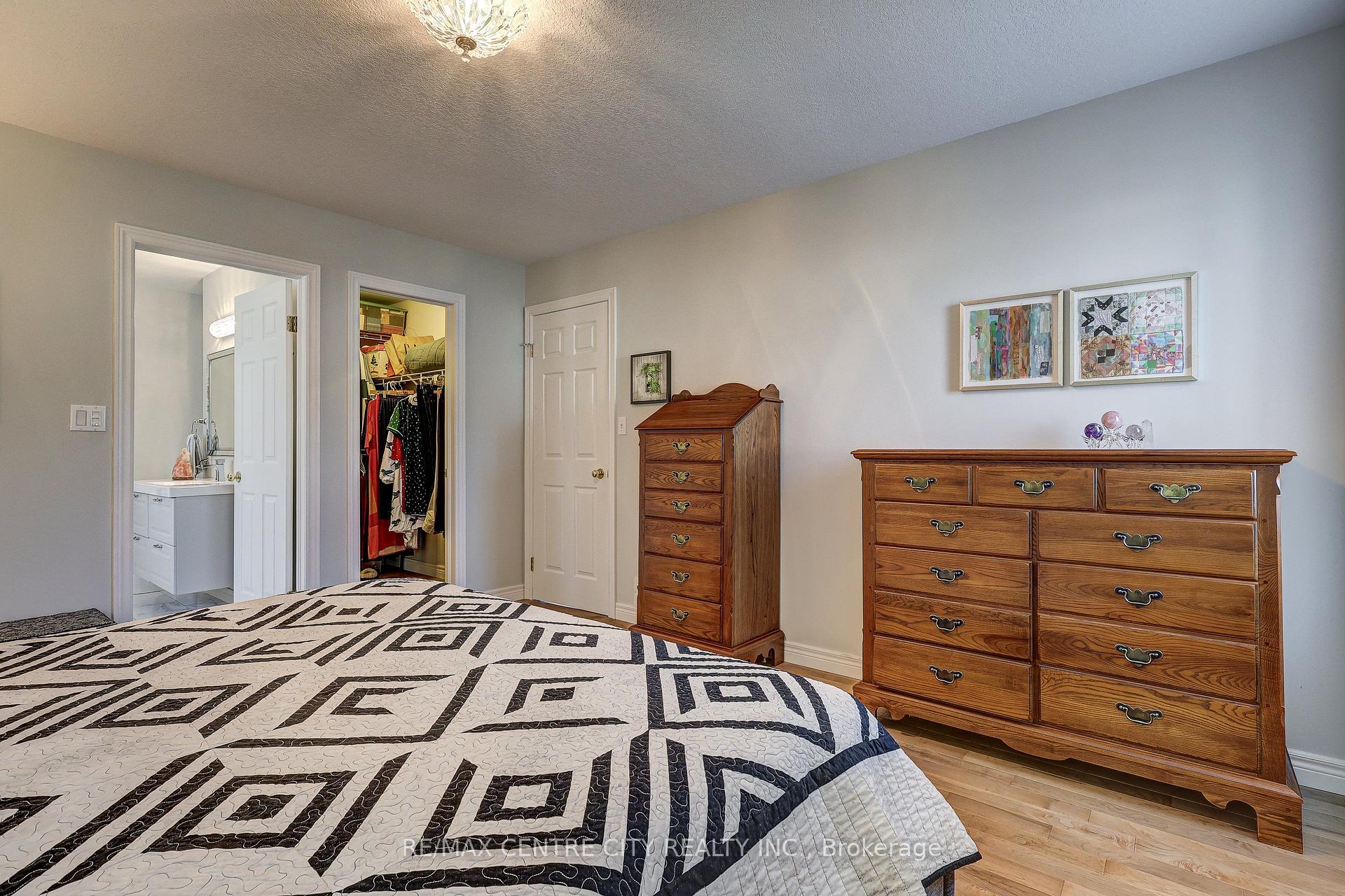 Photo 29 of Unit 8, 20 Windemere Place, St. Thomas — HOMEH