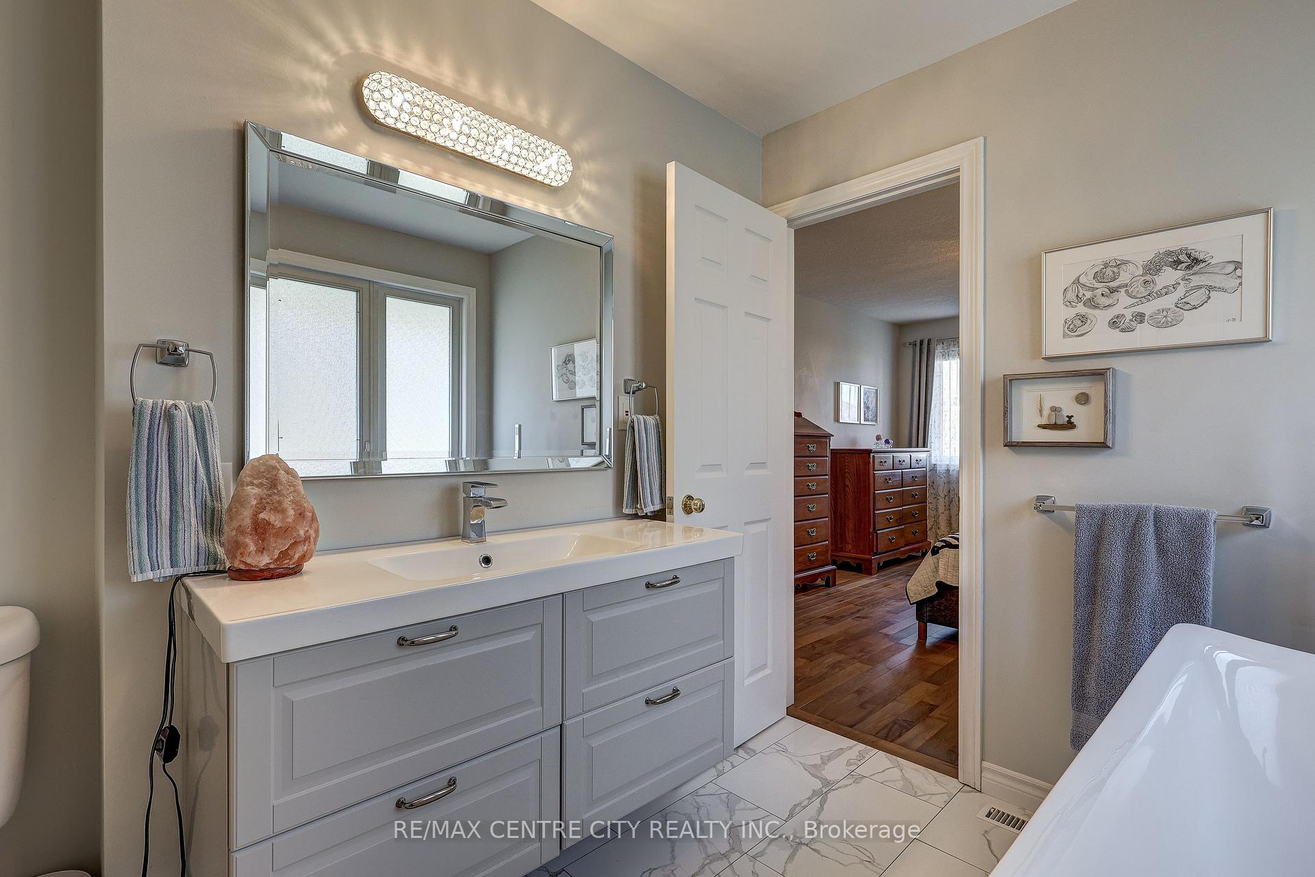 Photo 30 of Unit 8, 20 Windemere Place, St. Thomas — HOMEH