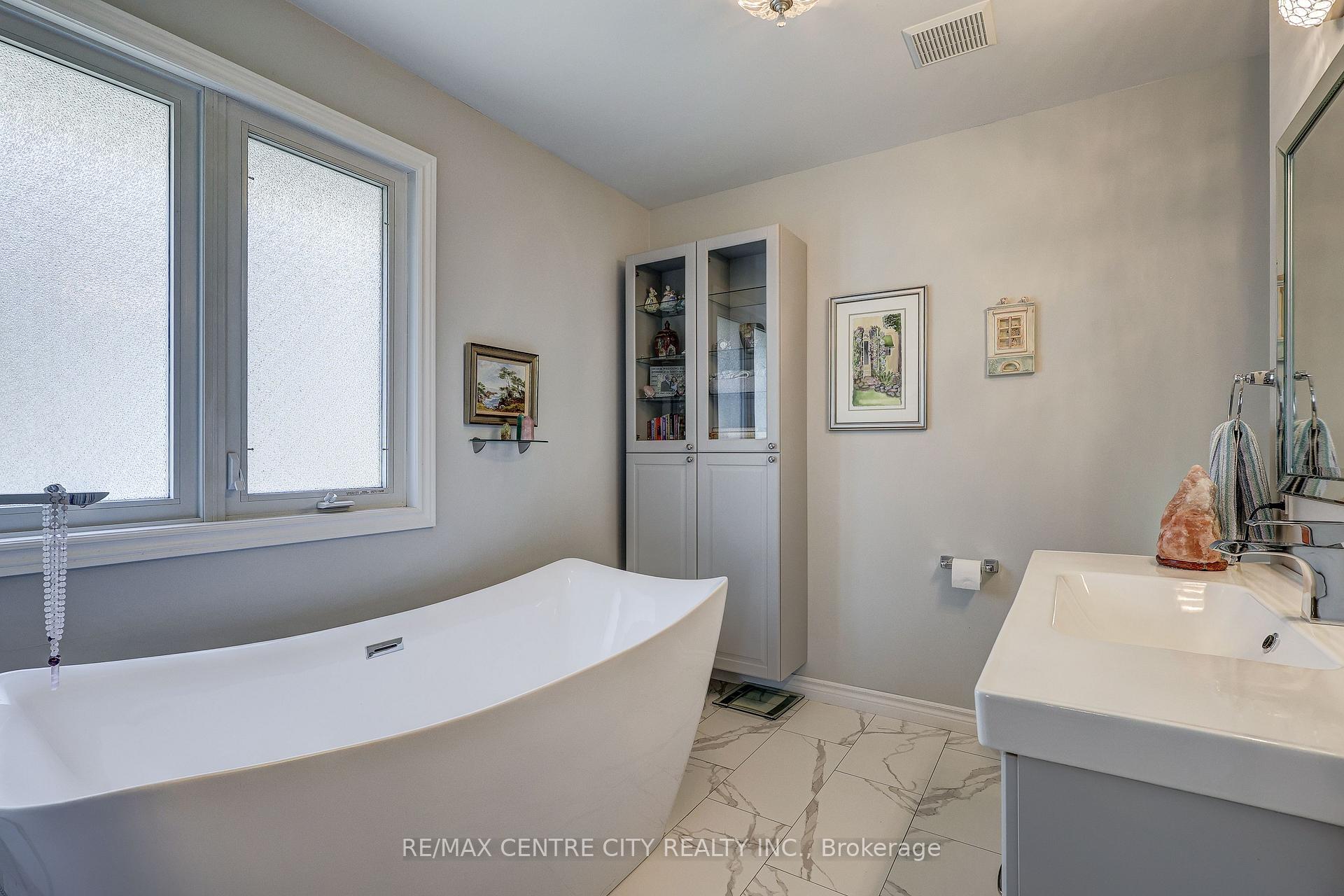 Photo 31 of Unit 8, 20 Windemere Place, St. Thomas — HOMEH