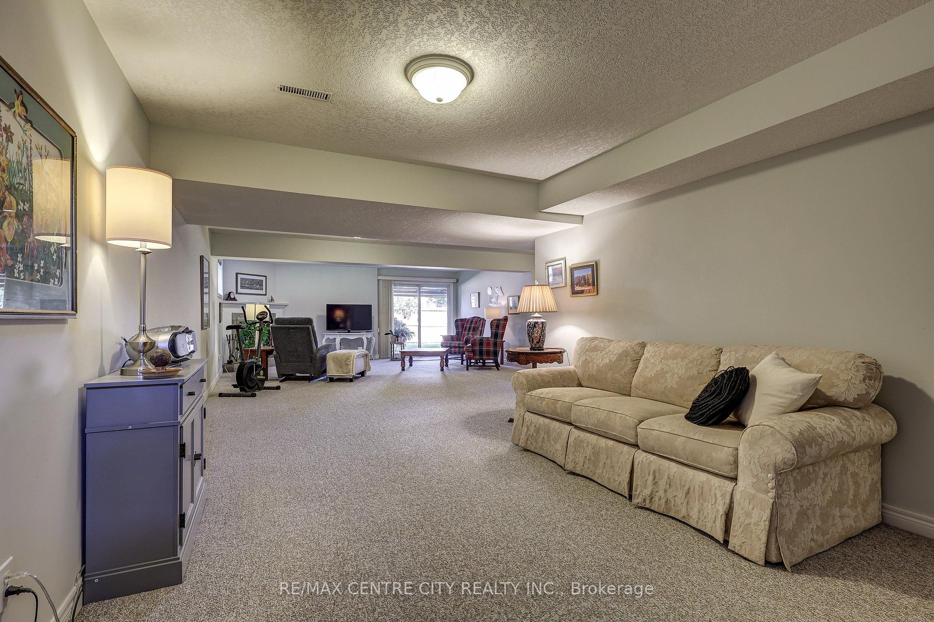 Photo 33 of Unit 8, 20 Windemere Place, St. Thomas — HOMEH