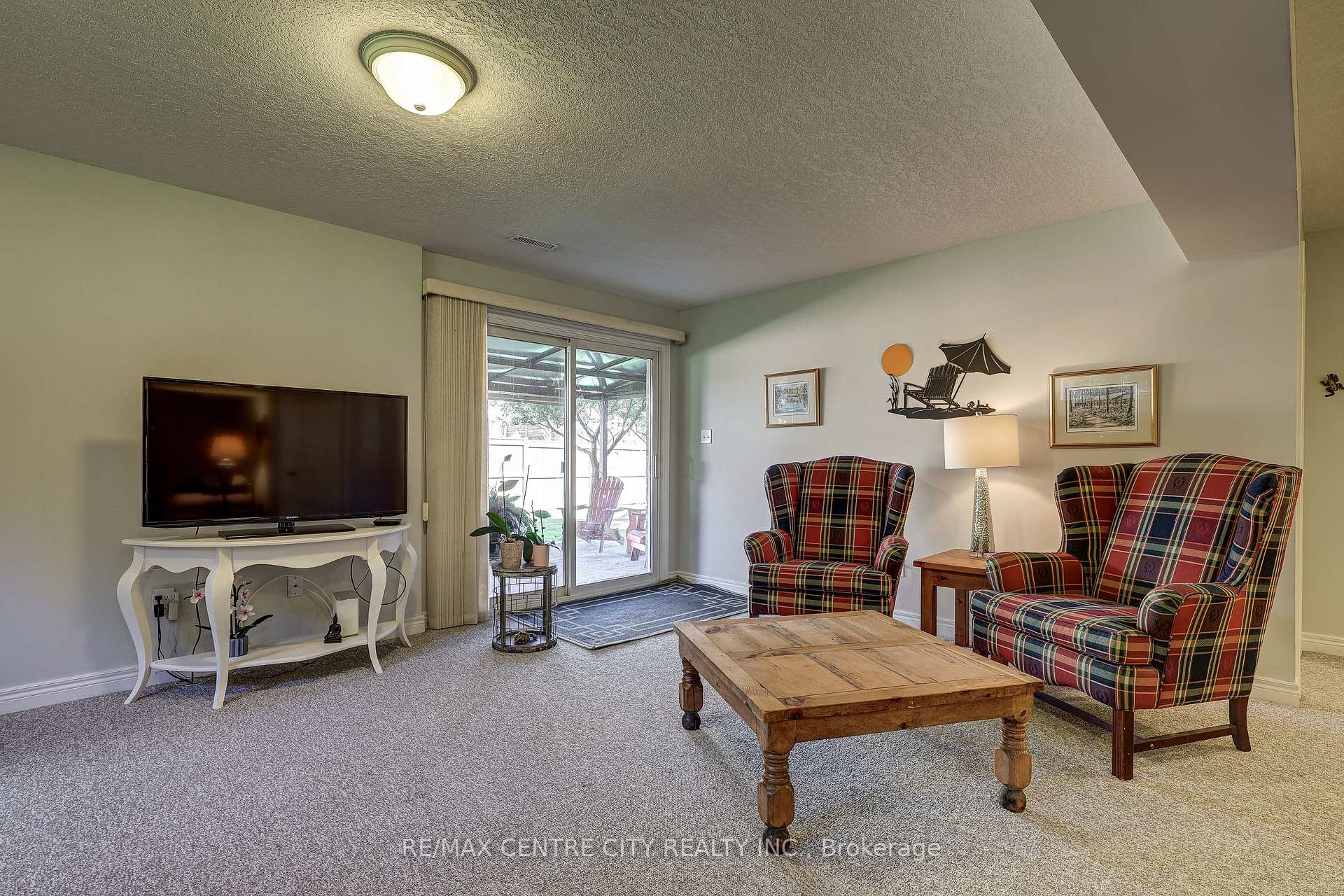 Photo 36 of Unit 8, 20 Windemere Place, St. Thomas — HOMEH