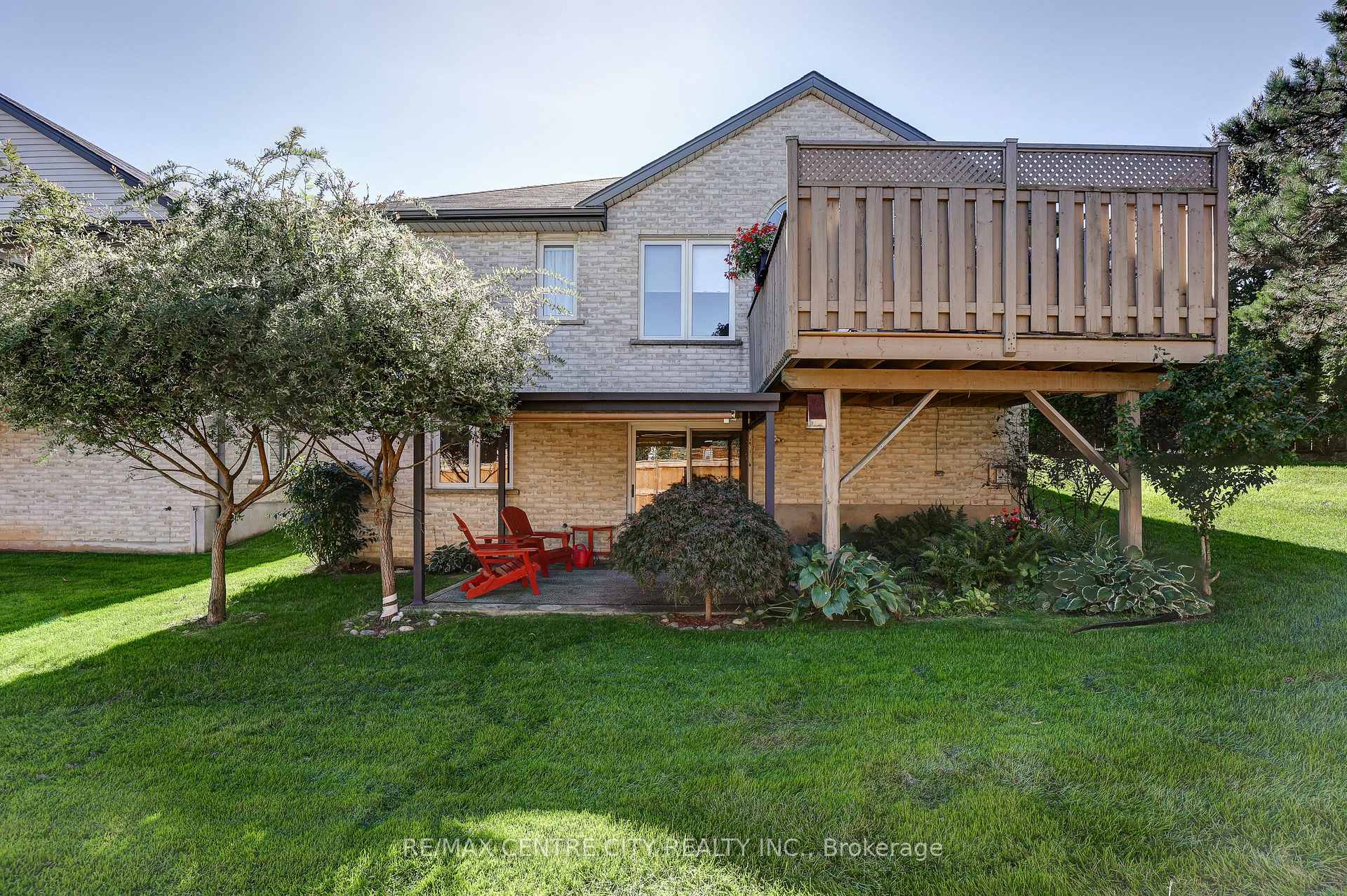 Photo 45 of Unit 8, 20 Windemere Place, St. Thomas — HOMEH