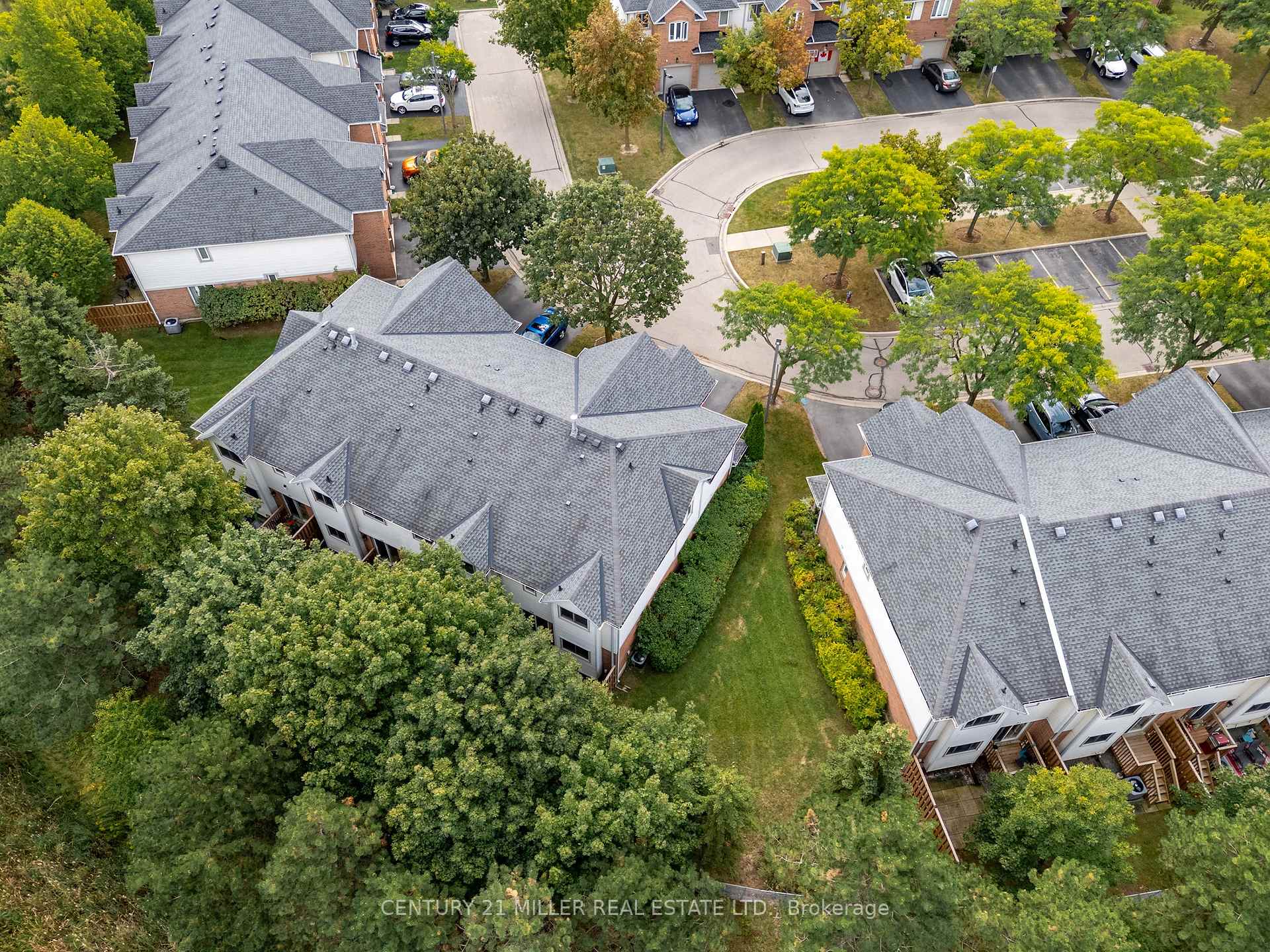 Photo 3 of Unit 30, 2920 Headon Forest Drive, Burlington, Headon — HOMEH