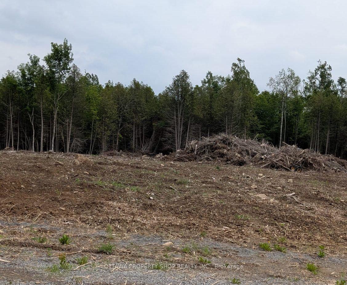Photo 3 of 7322 Stone School Road, Ottawa, Osgoode Twp North of Reg Rd 6 — HOMEH