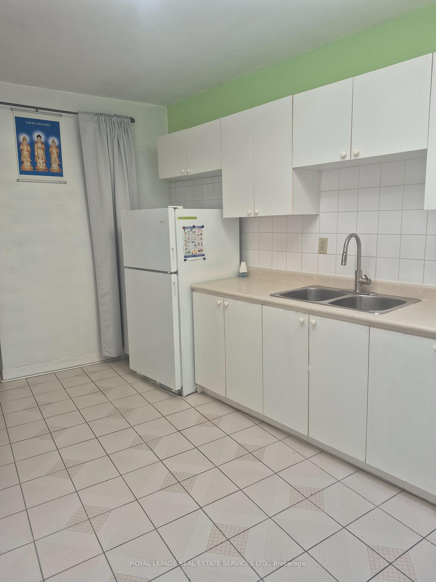 Photo 5 of 1584 Dundas Street W, Toronto, Little Portugal — HOMEH