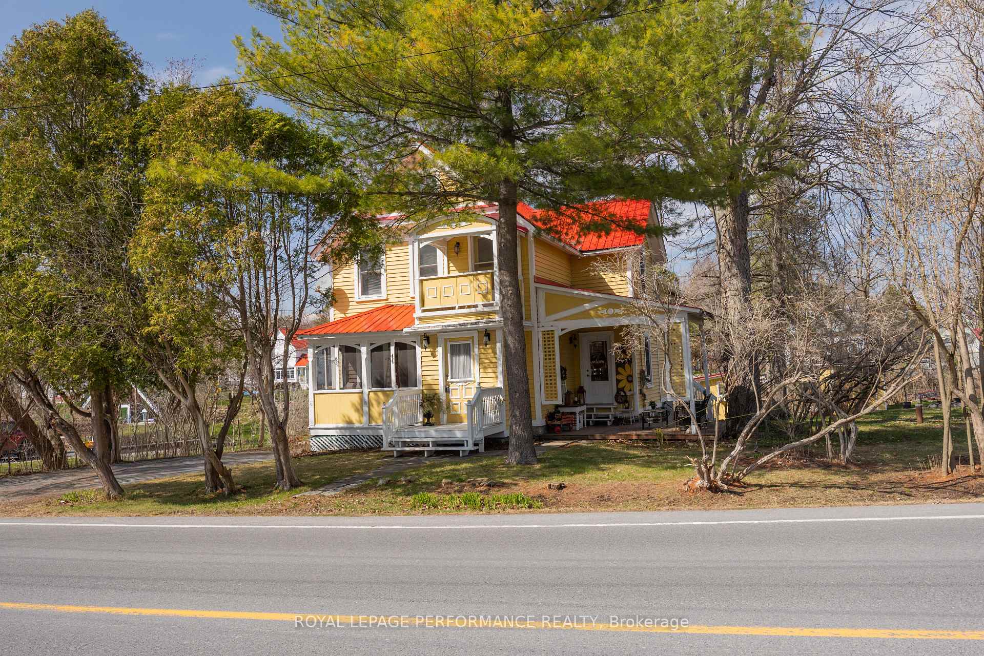 Photo 2 of 19683 William Street, South Glengarry, South Glengarry (Charlottenburgh) Twp — HOMEH