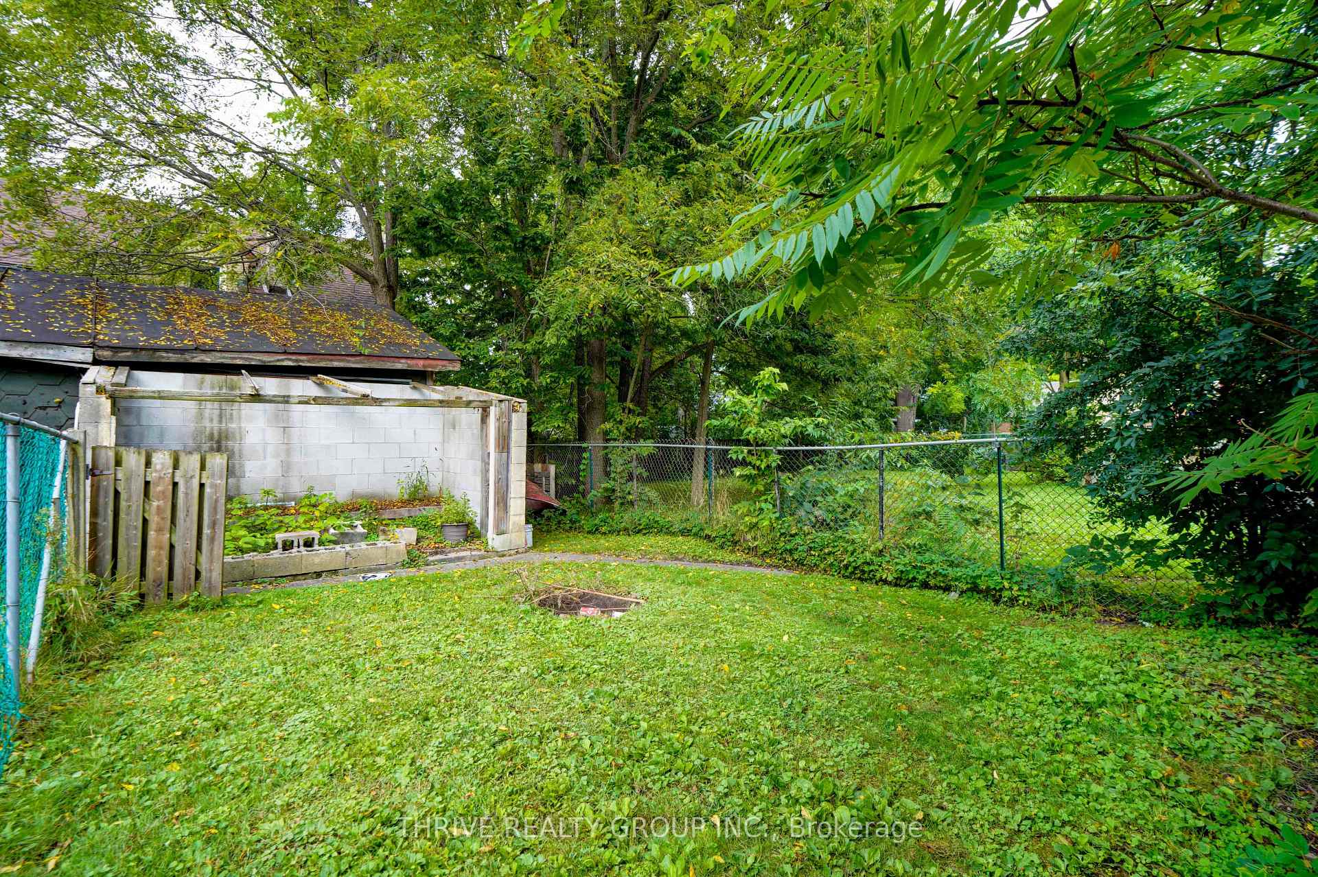 Photo 31 of 86 Wilson Avenue, London, North N — HOMEH