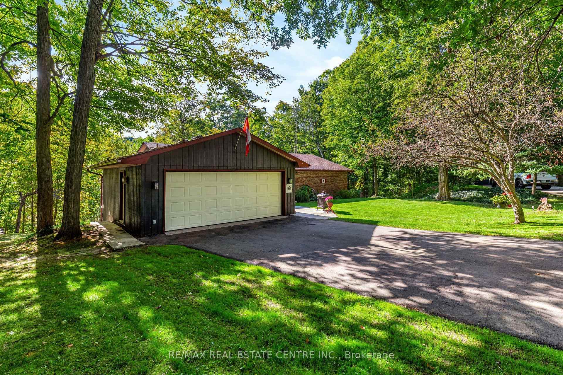 Photo 5 of 80 Glenda Jane Drive, Milton, Campbellville — HOMEH