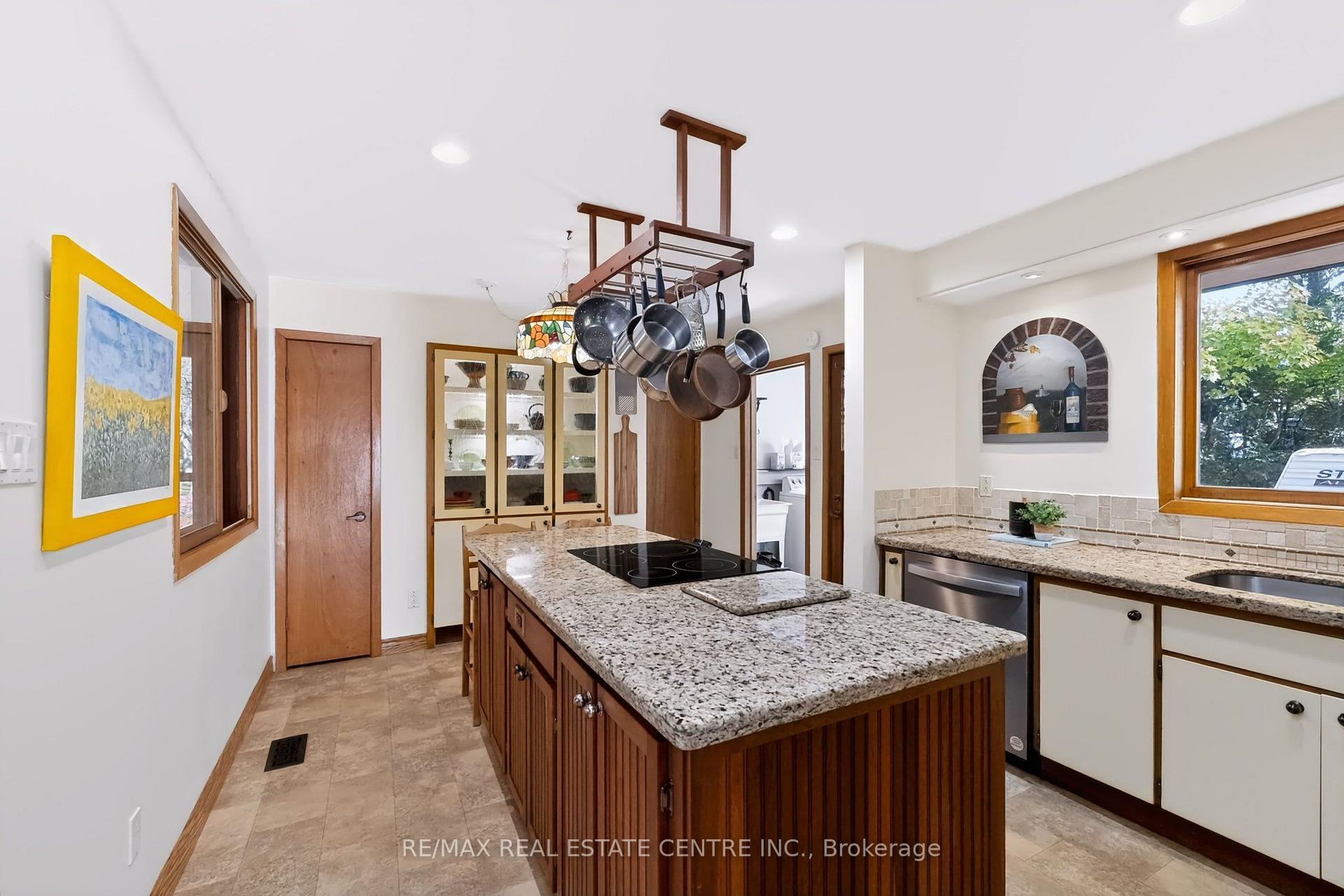 Photo 15 of 80 Glenda Jane Drive, Milton, Campbellville — HOMEH