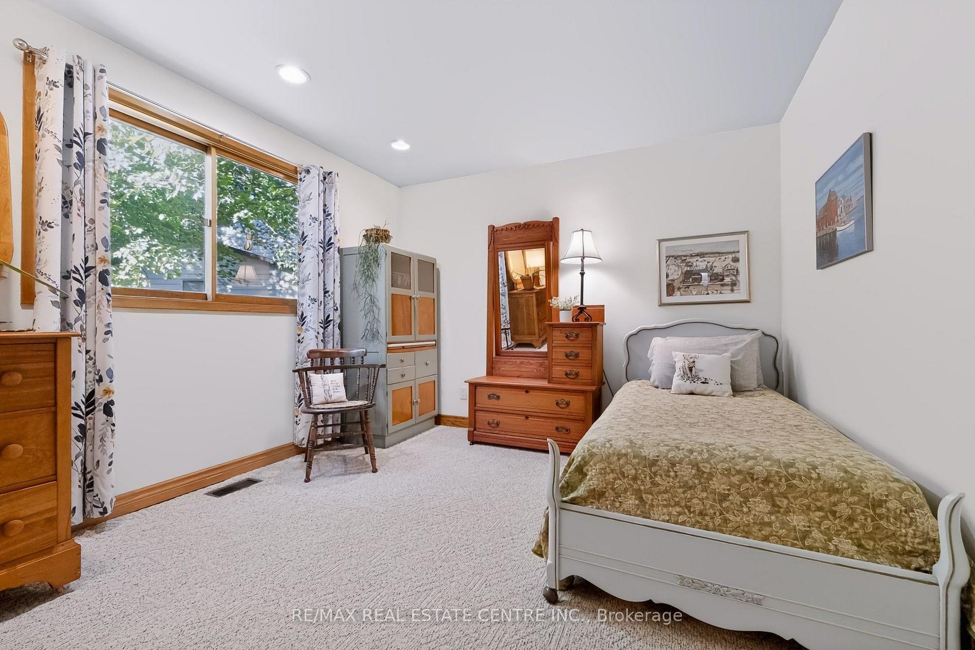 Photo 25 of 80 Glenda Jane Drive, Milton, Campbellville — HOMEH