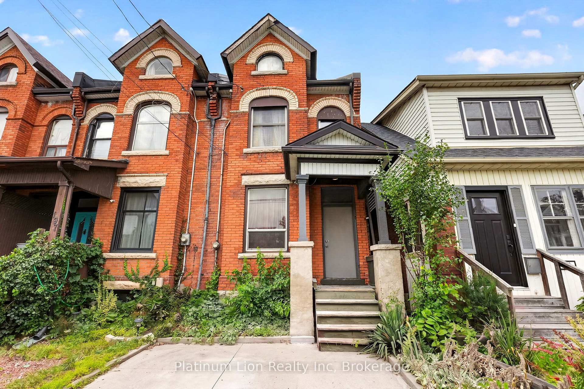 Photo of 199 Locke Street N
