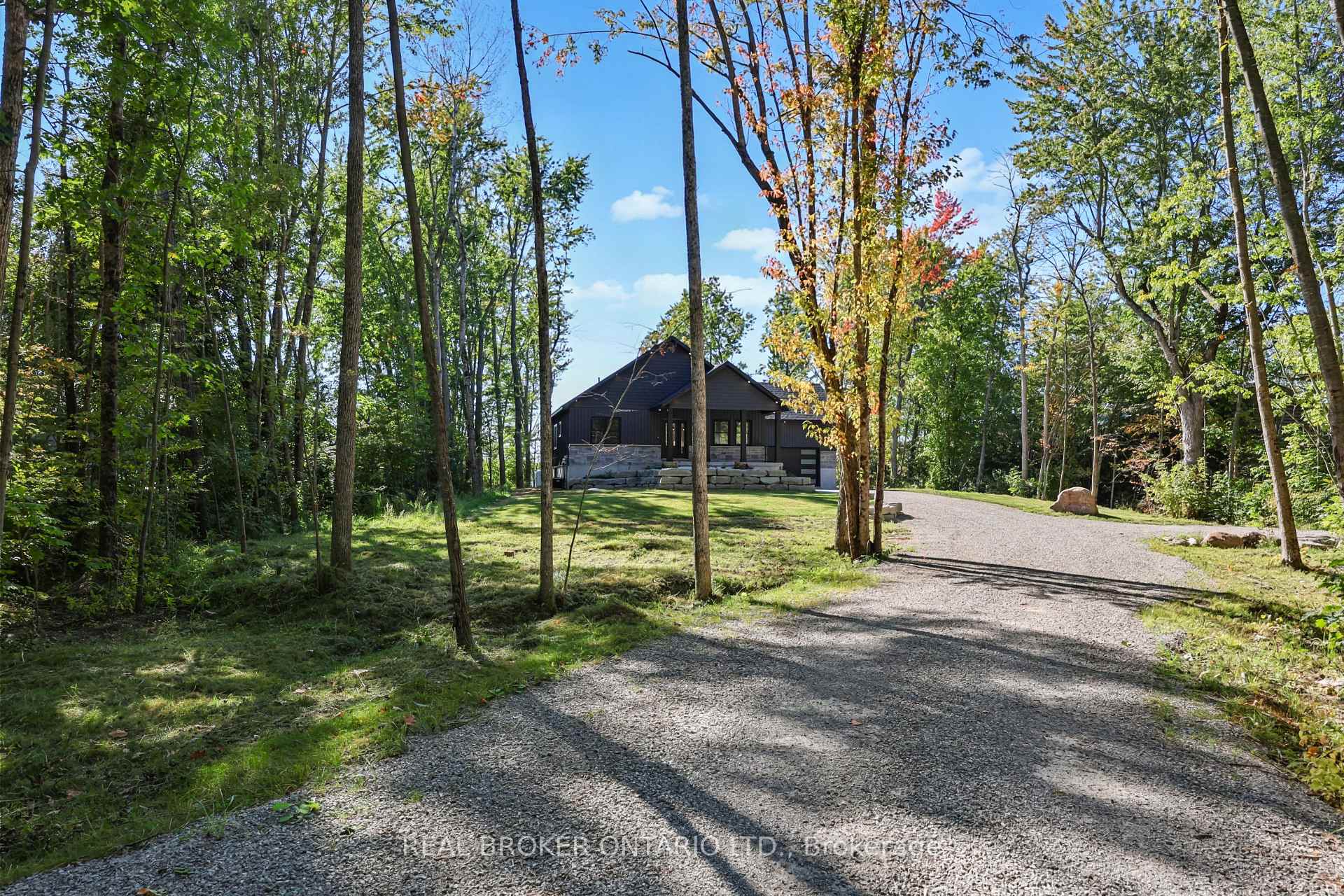 Photo 2 of 35 Young Street, Kawartha Lakes, Dalton — HOMEH