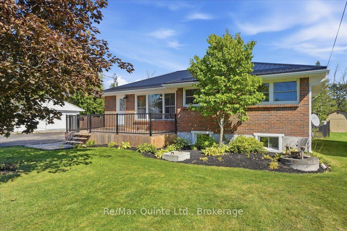 Photo 5 of 70 Ashley Street, Belleville, Thurlow Ward — HOMEH