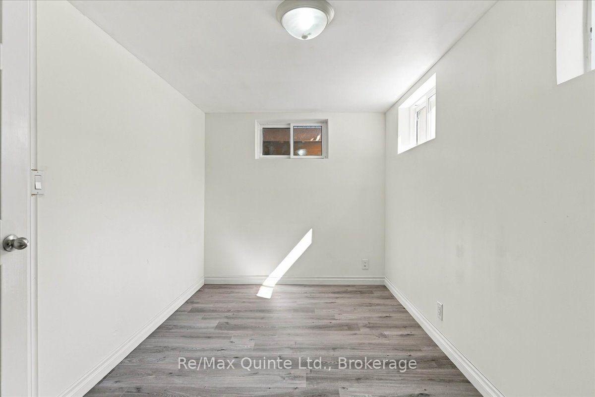 Photo 31 of 70 Ashley Street, Belleville, Thurlow Ward — HOMEH