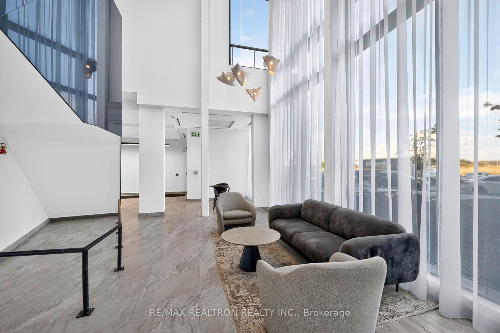 Photo 3 of Unit 115, 6 David Eyer Road, Richmond Hill, Rural Richmond Hill — HOMEH