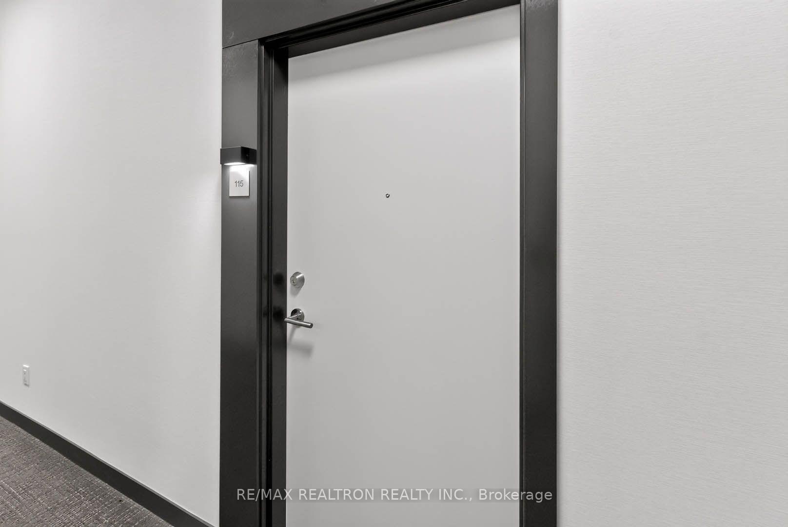 Photo 4 of Unit 115, 6 David Eyer Road, Richmond Hill, Rural Richmond Hill — HOMEH