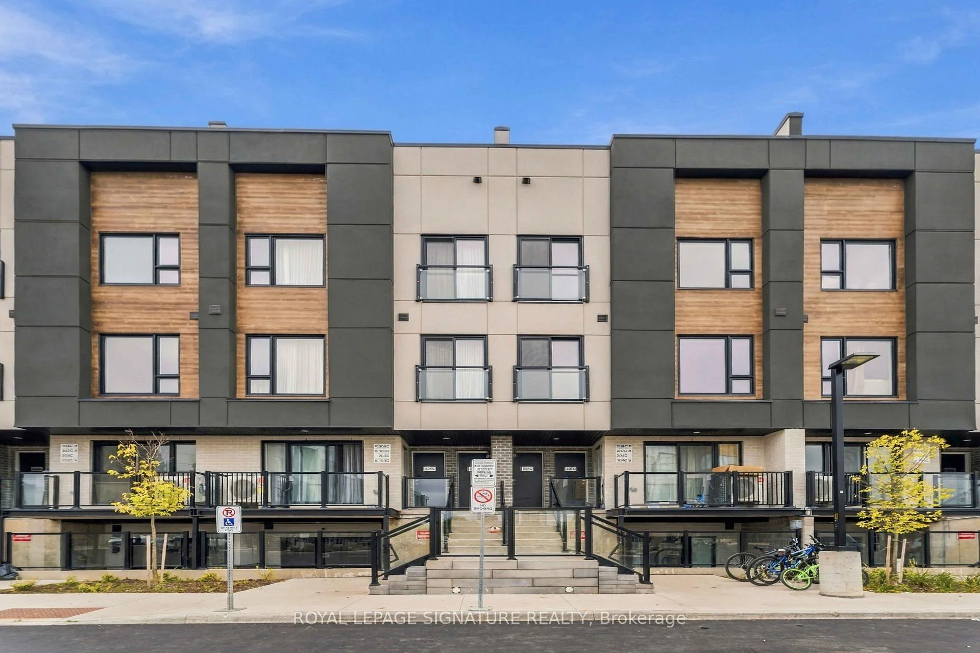 Photo of Unit 307C, 16 Melbourne Avenue