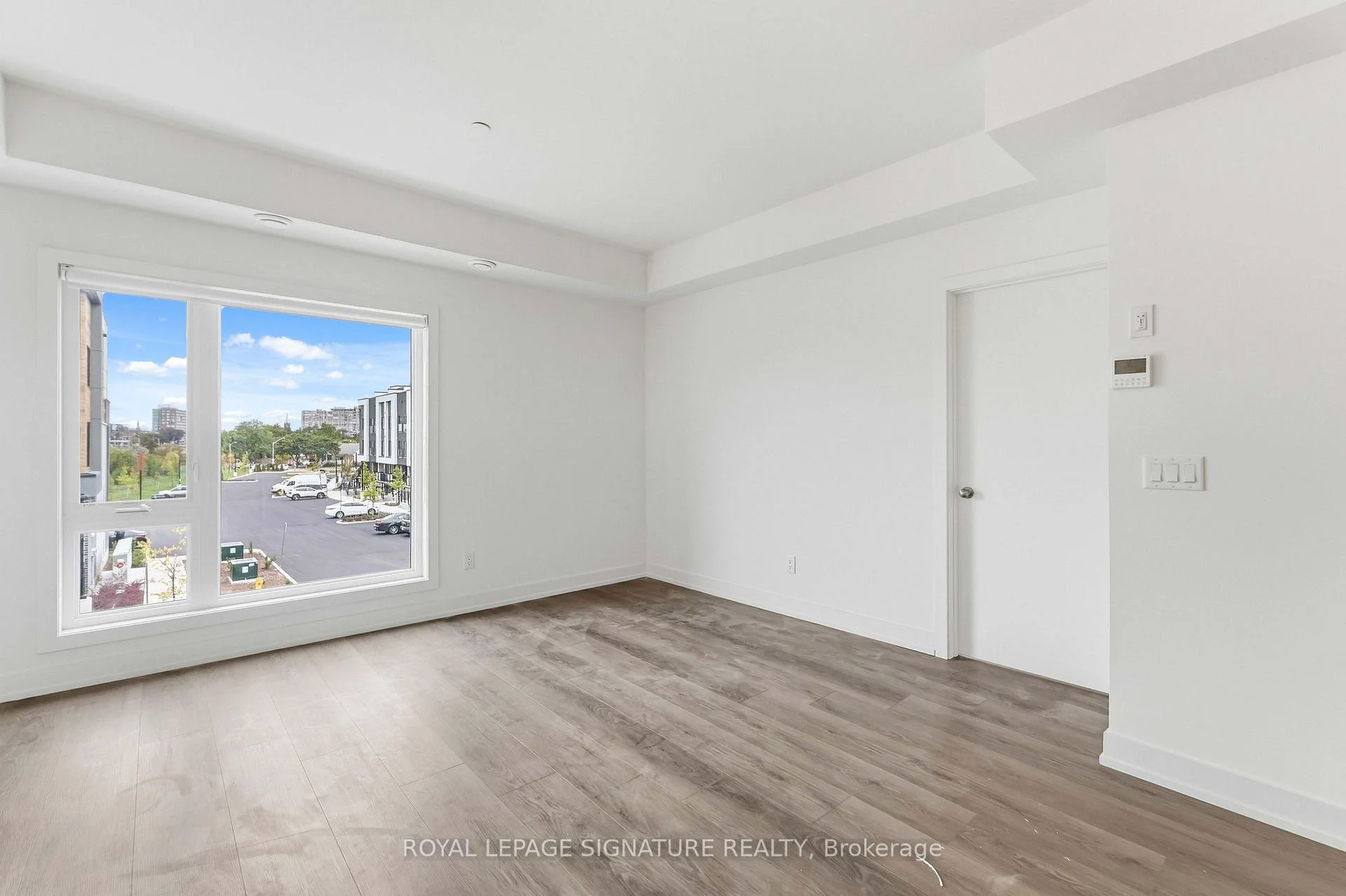Photo 4 of Unit 307C, 16 Melbourne Avenue, St. Catharines, E. Chester — HOMEH